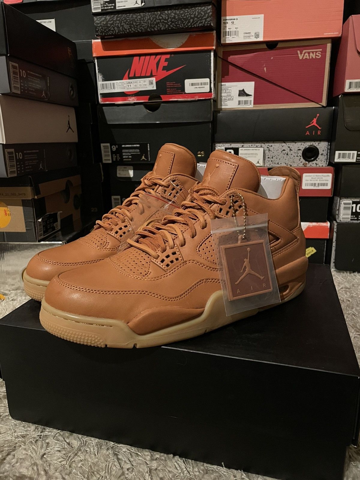 Jordan Brand Jordan 4 Premium Wheat Size US 10 / EU 43 - 1 Thumbnail