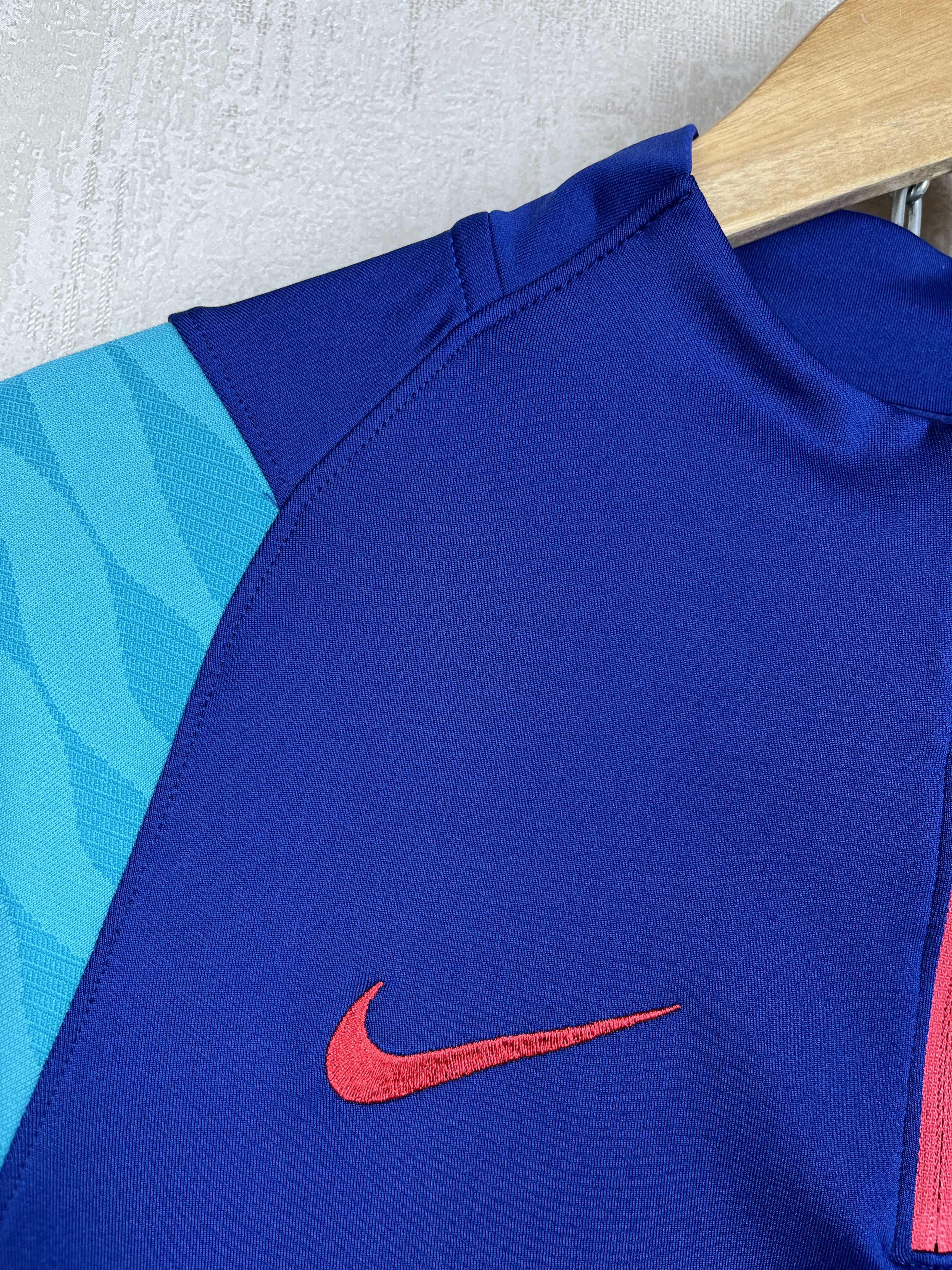 Nike Nike Dri-Fit FC Barcelona Strike Drill 2020/21 Training Top Size US S / EU 44-46 / 1 - 6 Thumbnail