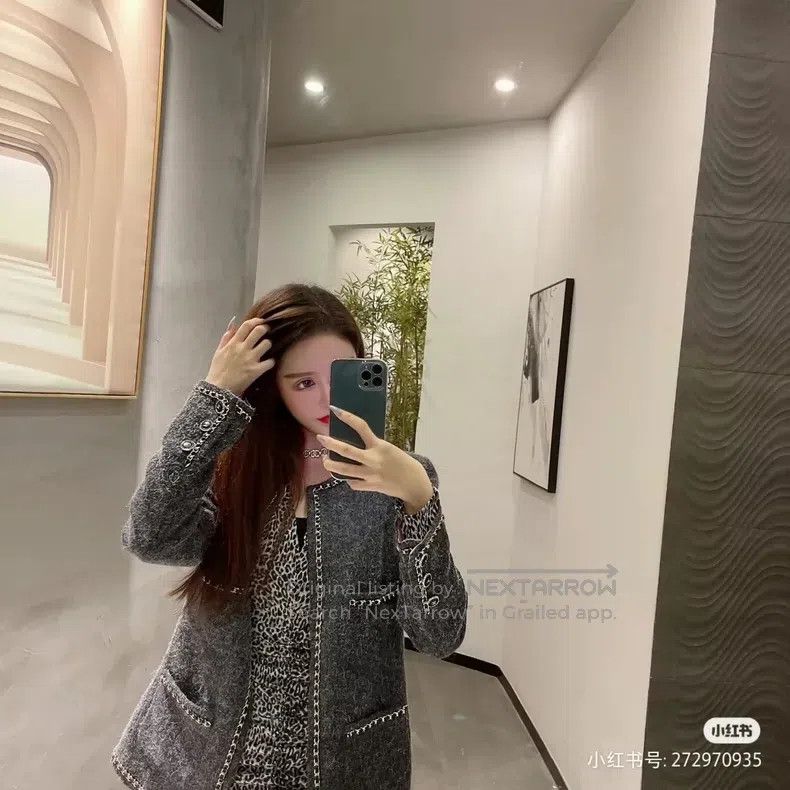 Chanel Chanel 19 Autumn and Winter Preview Series Grey Chain Jack Size S / US 4 / IT 40 - 6 Thumbnail