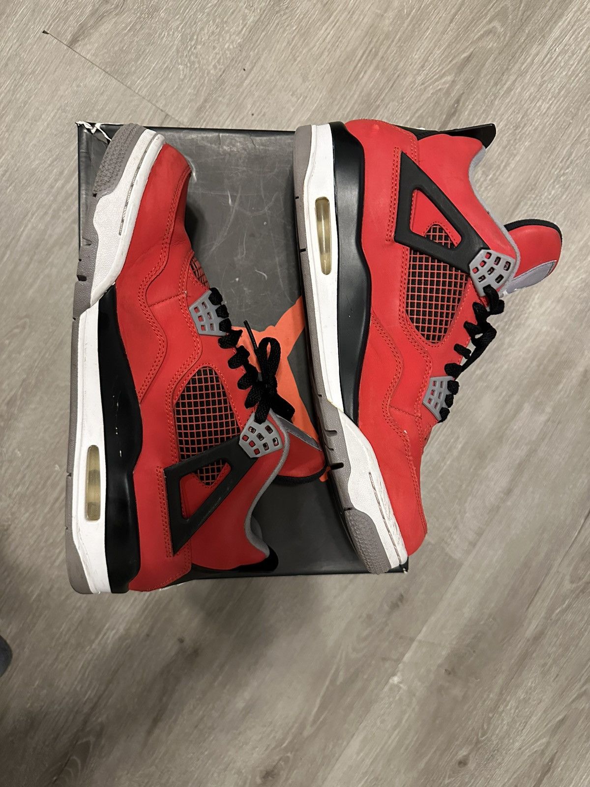 Jordan Brand Jordan 4 Retro Toro Bravo Size US 9.5 / EU 42-43 - 3 Thumbnail