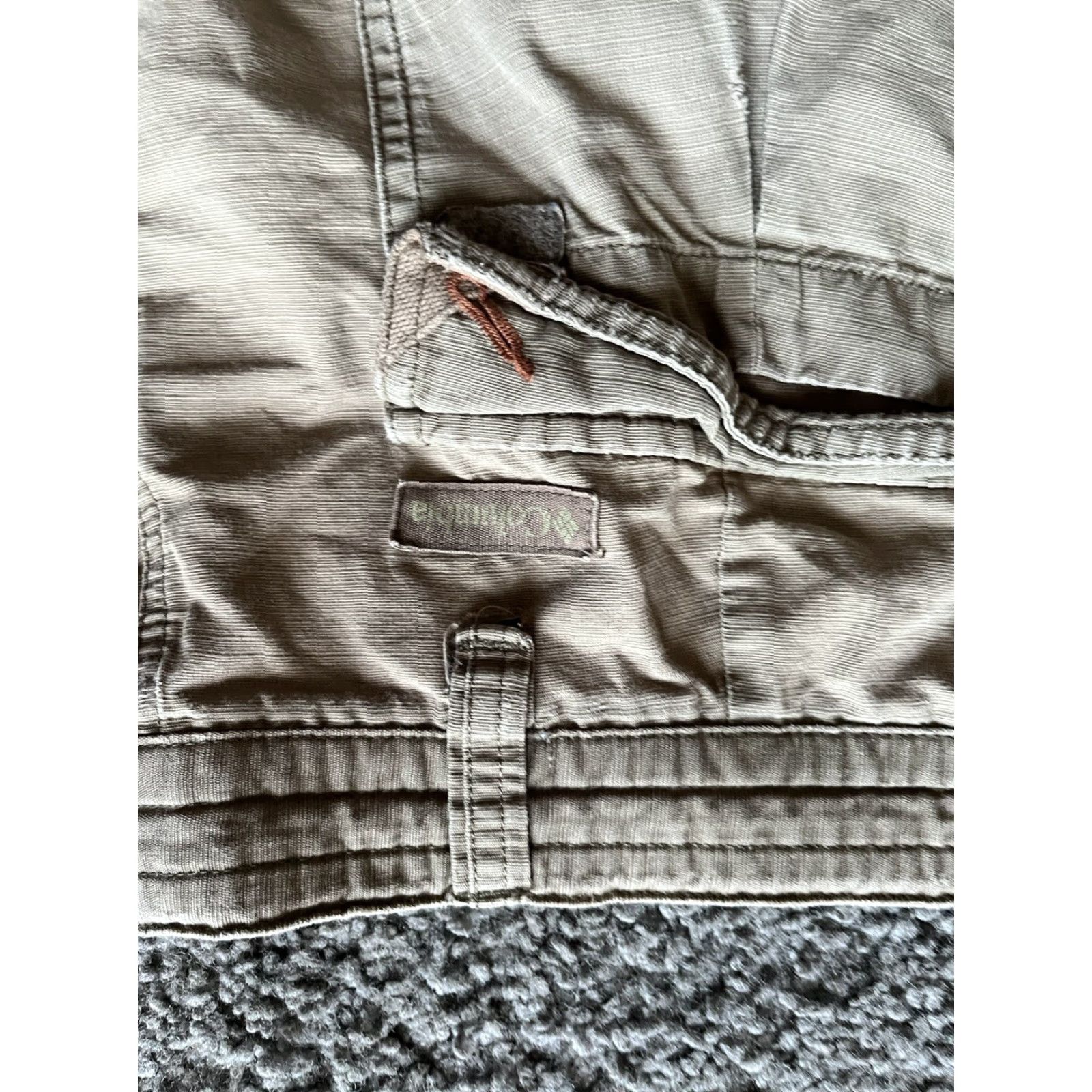 Vintage Columbia Mens Cargo Shorts Outdoor Canvas Cotton Brown 34 Regular Pockets Zip Front Cargo Size US 34 / EU 50 - 3 Thumbnail