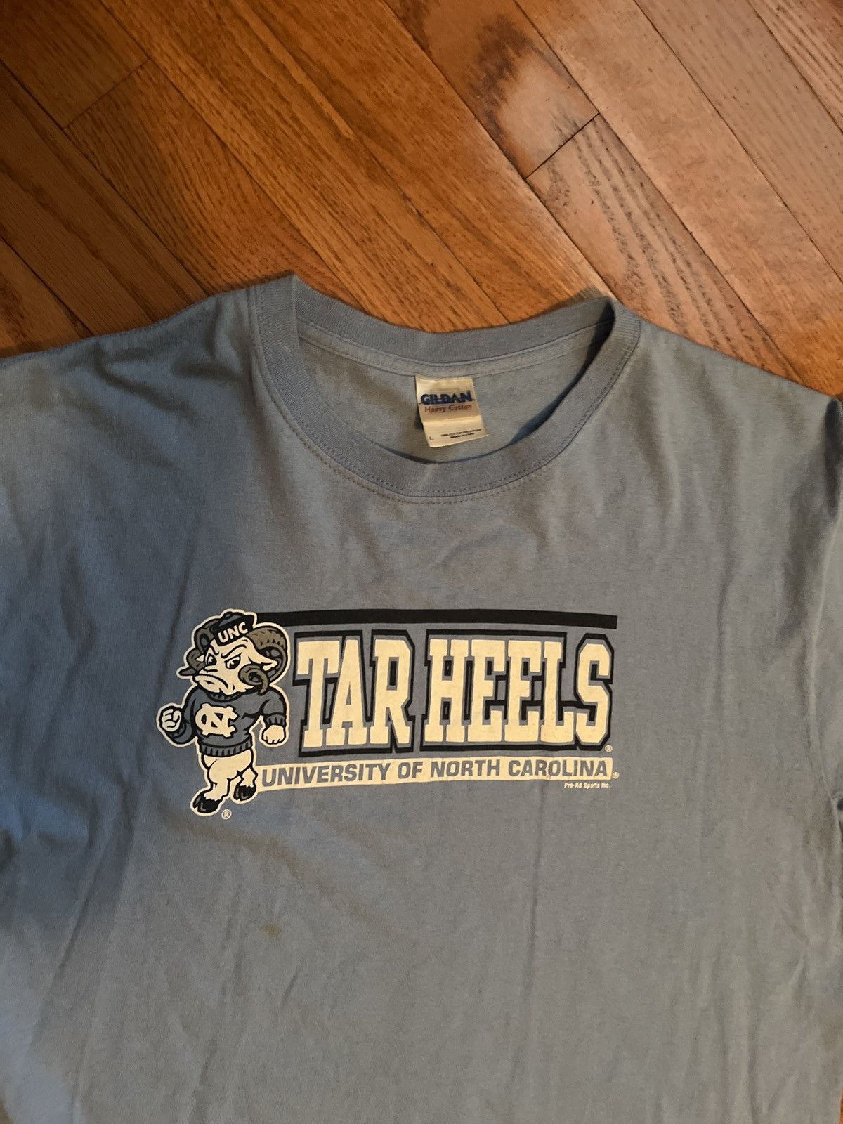 Gildan UNC Tarheel T-Shirt Size US L / EU 52-54 / 3 - 2 Thumbnail