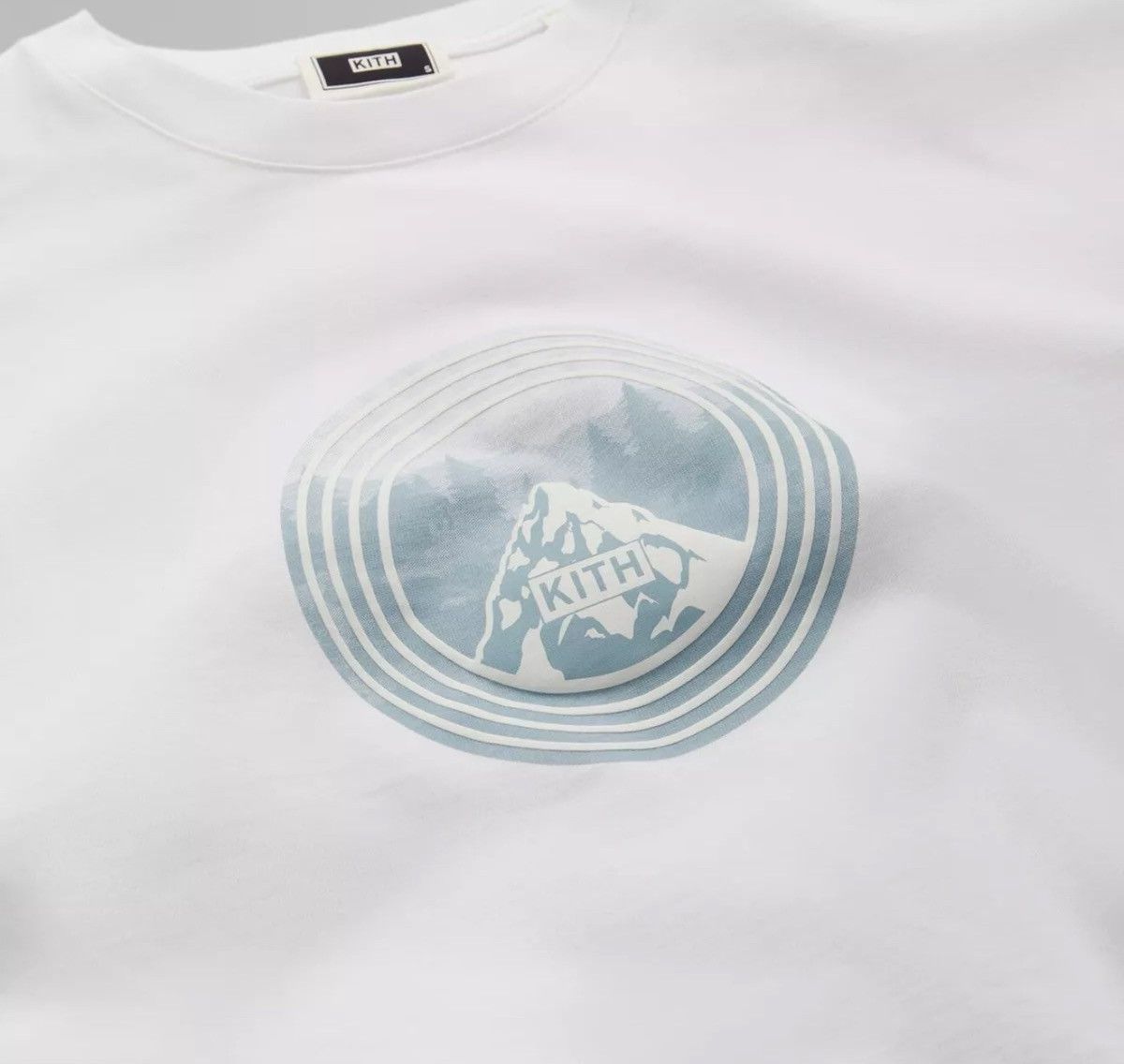 Kith Kith Doubtless Peaks Tee T-Shirt in White Men’s Size XL Size US XL / EU 56 / 4 - 3 Thumbnail