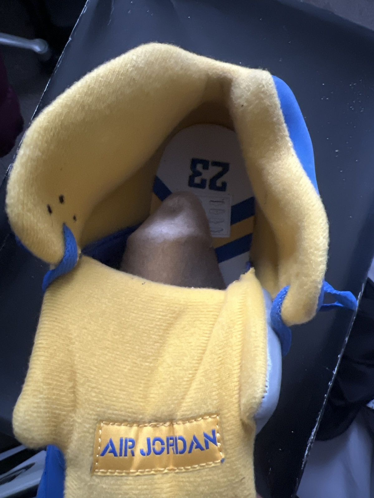 Jordan Brand Air Jordan 5 Laney Size US 12 / EU 45 - 7 Thumbnail
