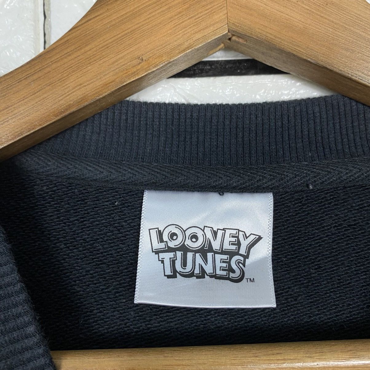 Japanese Brand 📌Vintage Sweatshirt Looney Tunes Big Logo Size US M / EU 48-50 / 2 - 14 Thumbnail