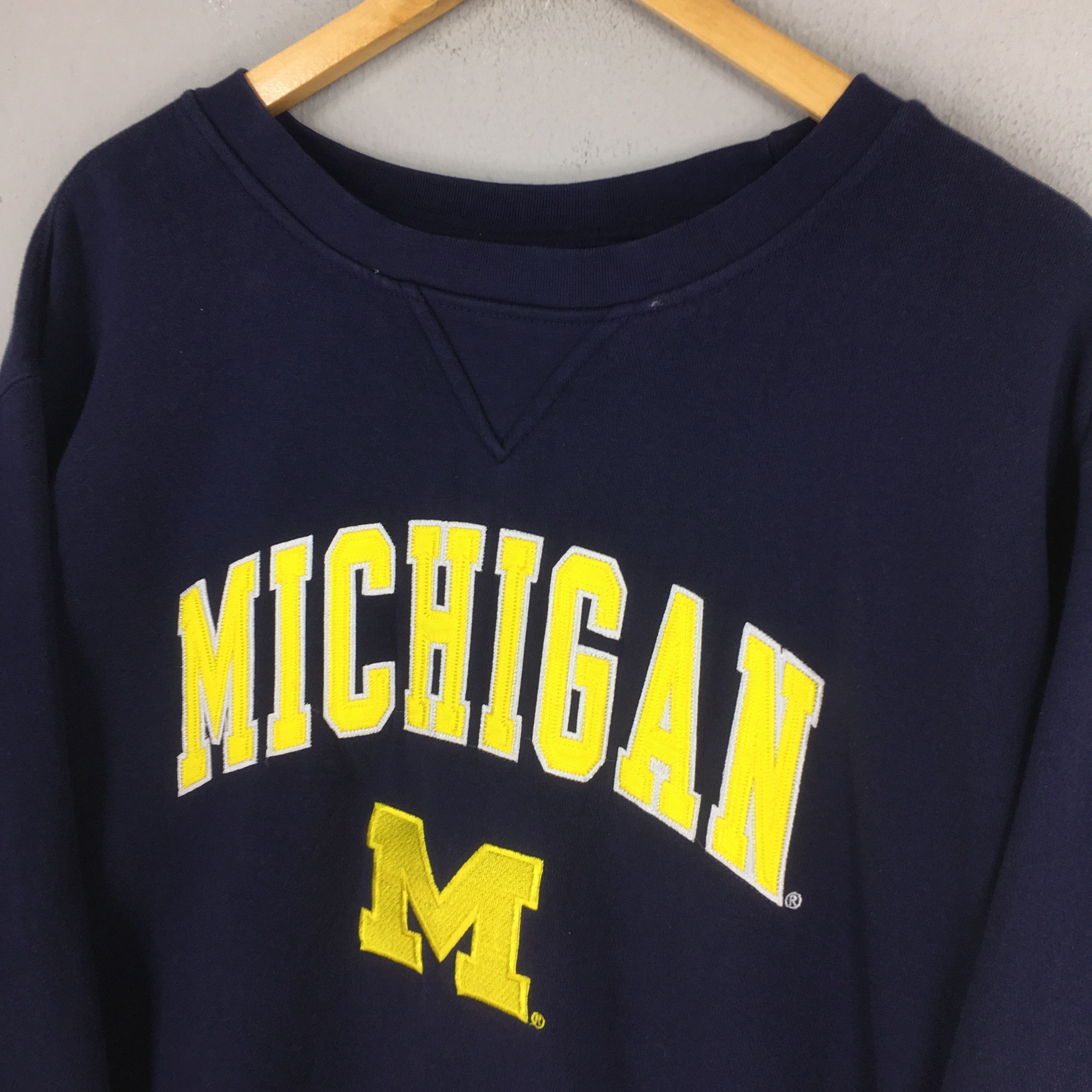 NCAA Vintage Michigan Wolverines NCAA Sweatshirt 2XLarge Size US XXL / EU 58 / 5 - 3 Thumbnail