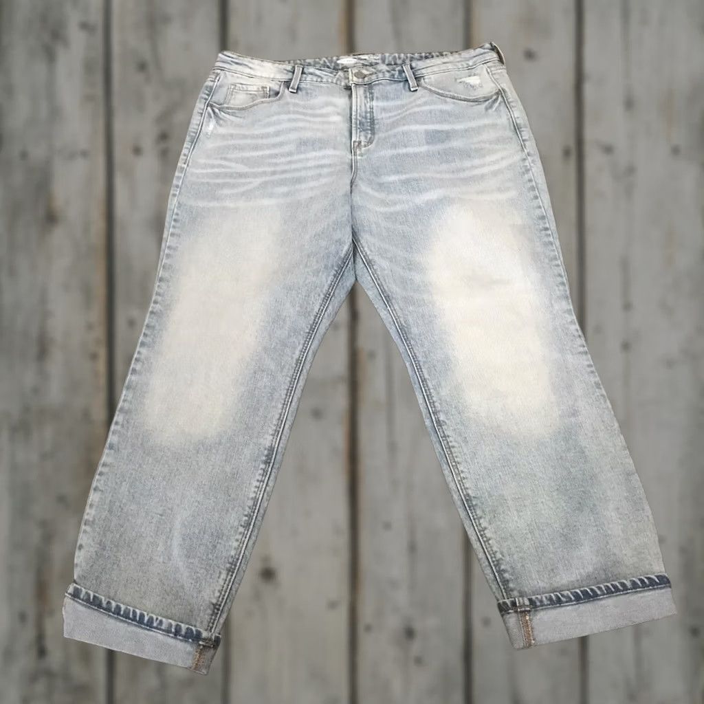 Old Navy Old Navy Jeans Womens 16 Power Straight Denim Mom Light Blue 5-Pocket High Rise Zip Button Distressed Casual 90s Womens Size 38" / US 16 / IT 52 - 1 Thumbnail