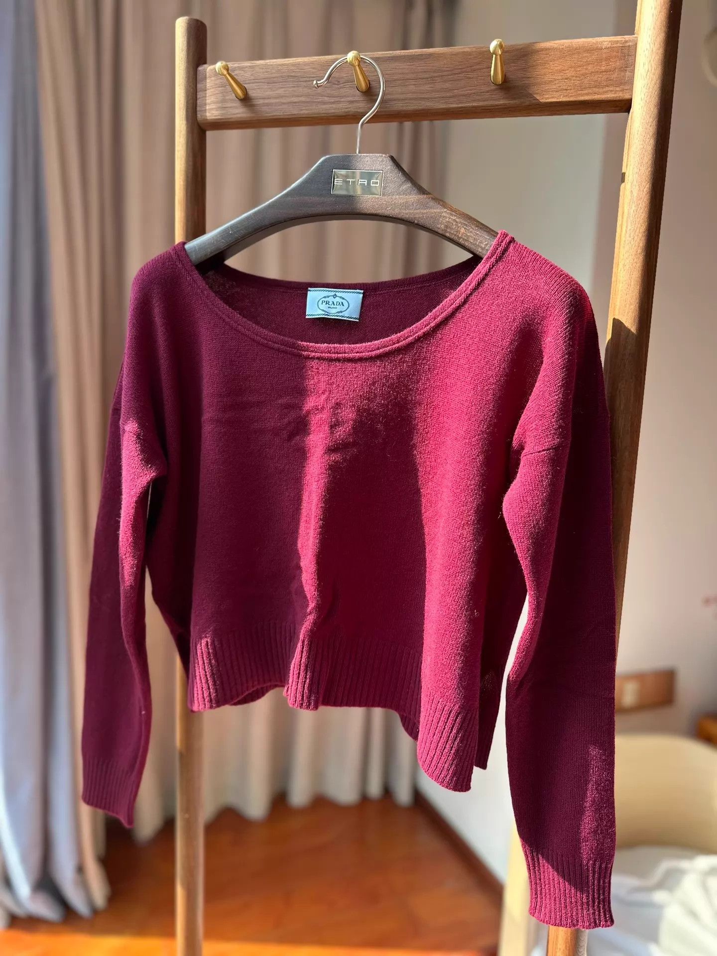 Prada Prada 100% Cashmere Knit Top 38 Side Slits Like New Size XS / US 0-2 / IT 36-38 - 2 Thumbnail