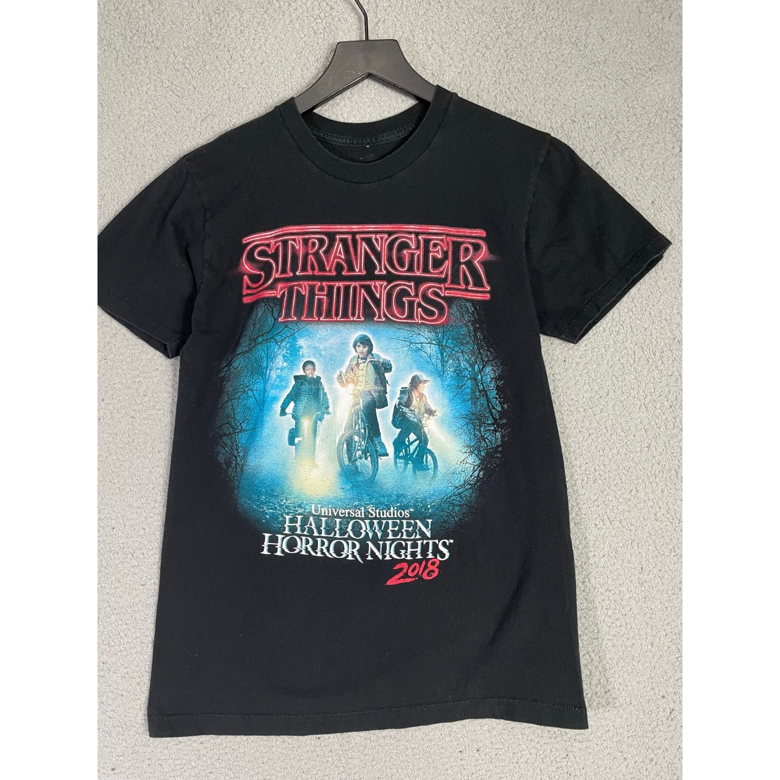 Other Stranger Things T-Shirts Universal Studios Halloween XS/S Size US XS / EU 42 / 0 - 3 Thumbnail