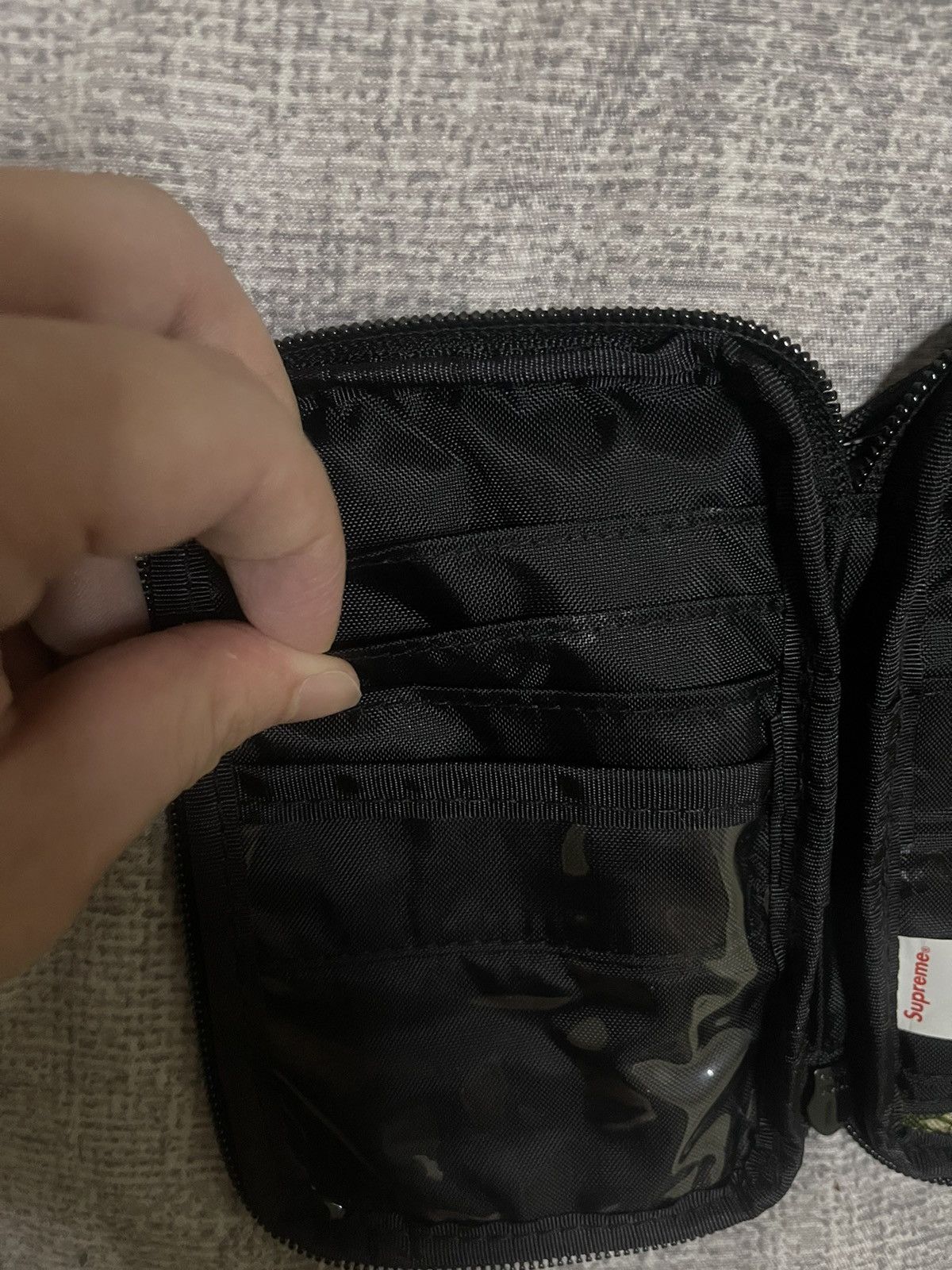 Supreme Supreme real tree small zip up pouch bag fw19 Size ONE SIZE - 5 Thumbnail