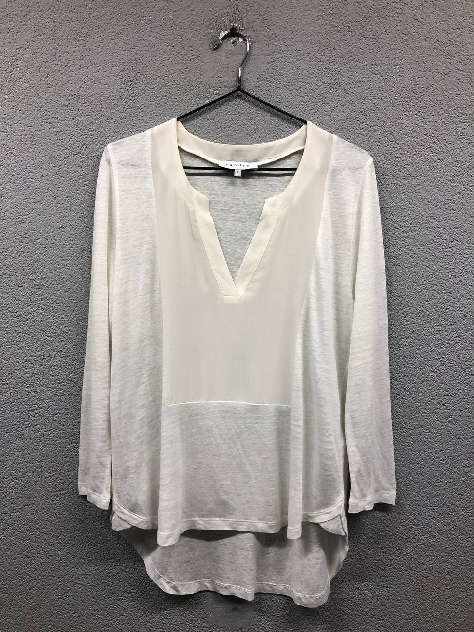 Sandro Sandro womens 100%silk / 100%linen blouse size 2 / Small Size XS / US 0-2 / IT 36-38 - 1 Thumbnail