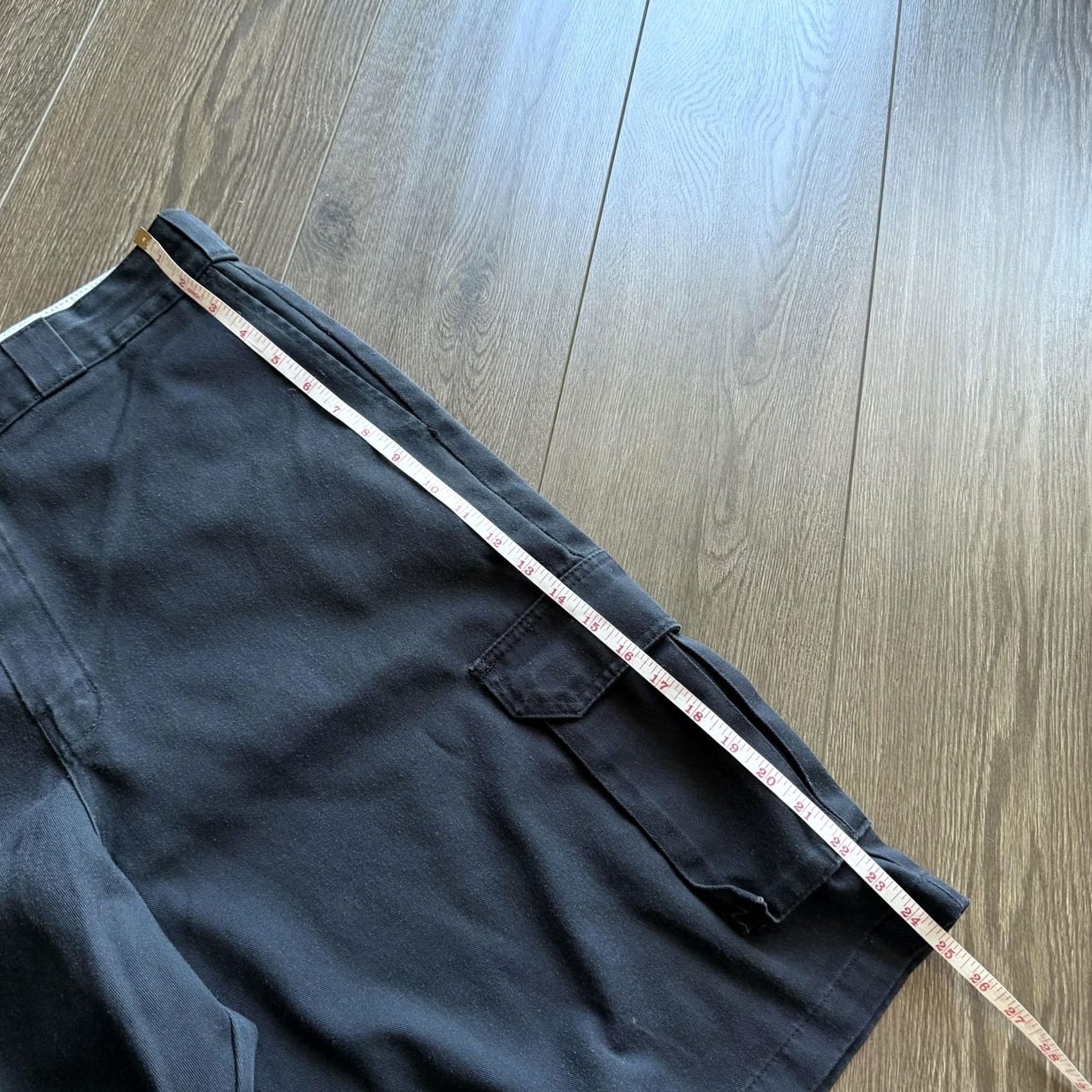 Dickies Dickies Cargo Shorts 35 Black Cotton Canvas Pockets Loose Fit Baggy Y2K Mens Shorts Size US 35 - 7 Thumbnail