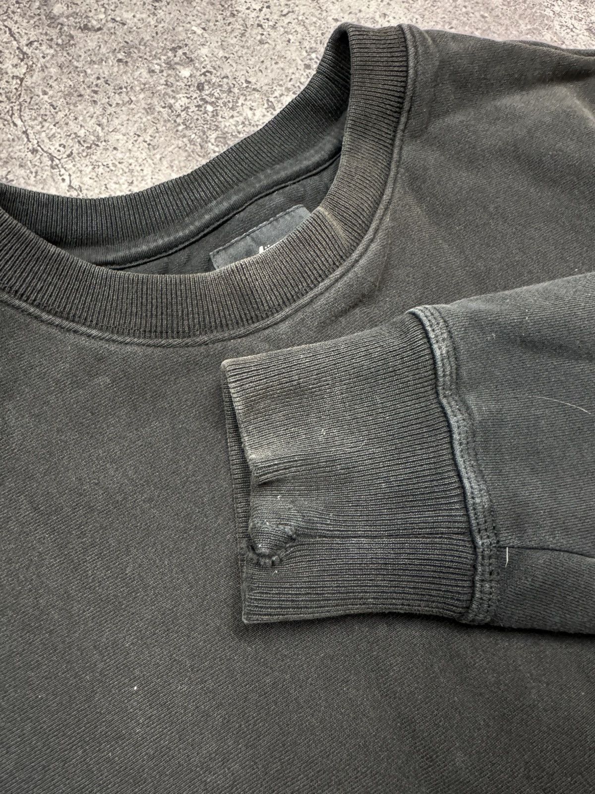 Stussy Vintage Stussy Y2K Faded Distressed Boxy Sweatshirt Japanese Size US S / EU 44-46 / 1 - 5 Thumbnail