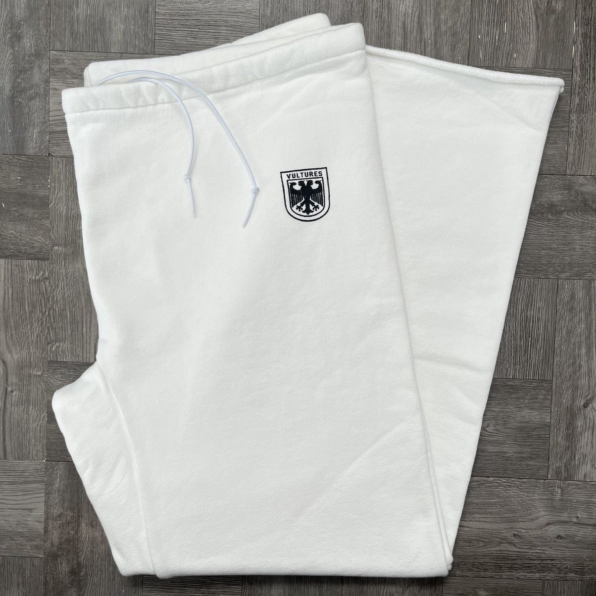 Yeezy Yeezy Vultures Sweatpants White Size US 36 / EU 52 - 1 Thumbnail