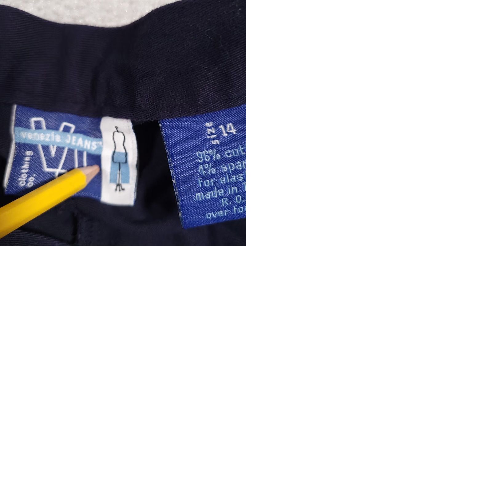 Vintage Venezia Cropped Capri Pants Women's 14 Navy Blue Capri Pants Tapered Khaki Fabric Cotton Spandex Popular Women’s Pants 14 Navy Blue Vesley? Size 36" / US 14 / IT 50 - 9 Thumbnail