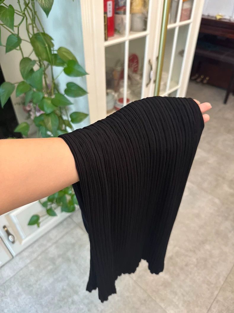 Issey Miyake Issey Miyake size:2 Black toothpick vertical striped skirt Size 31" - 7 Thumbnail