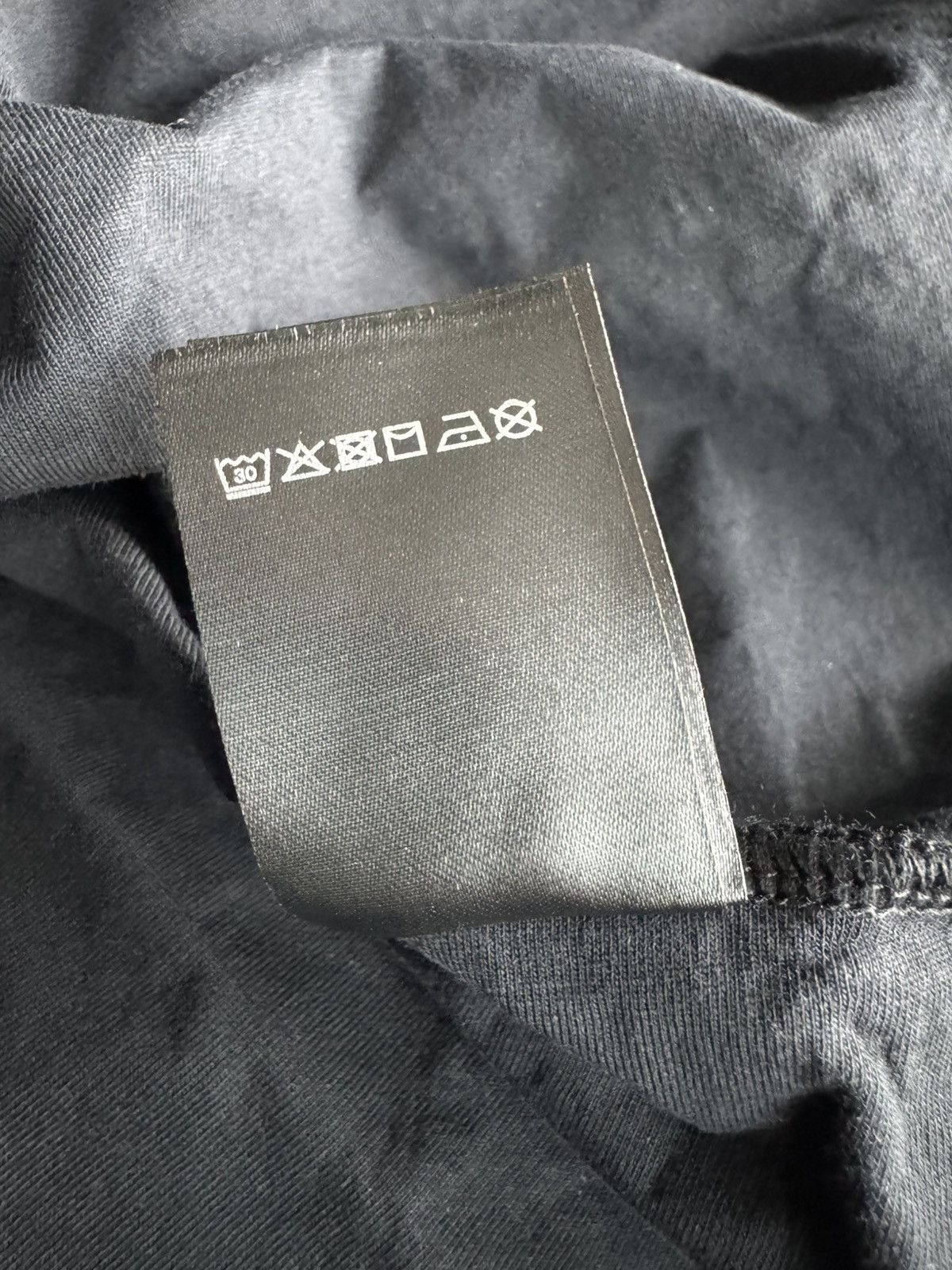 Vetements VETEMENTS Metalized Wrinkled 'Not Mom's Favorite' T-shirt Size US L / EU 52-54 / 3 - 15 Thumbnail