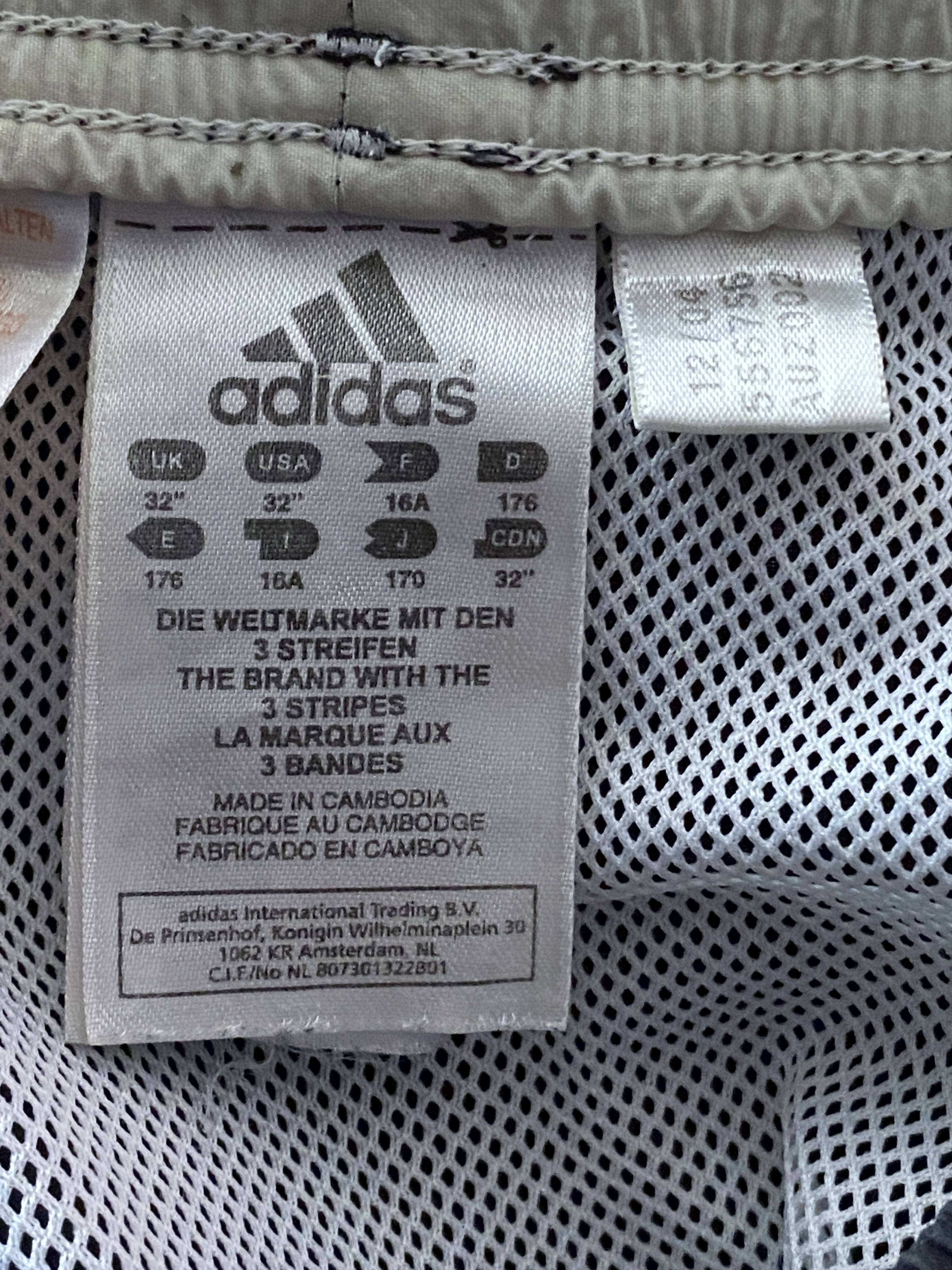Adidas × Vintage Adidas Vintage Men's Track Shorts - 32 Size US 32 / EU 48 - 4 Thumbnail