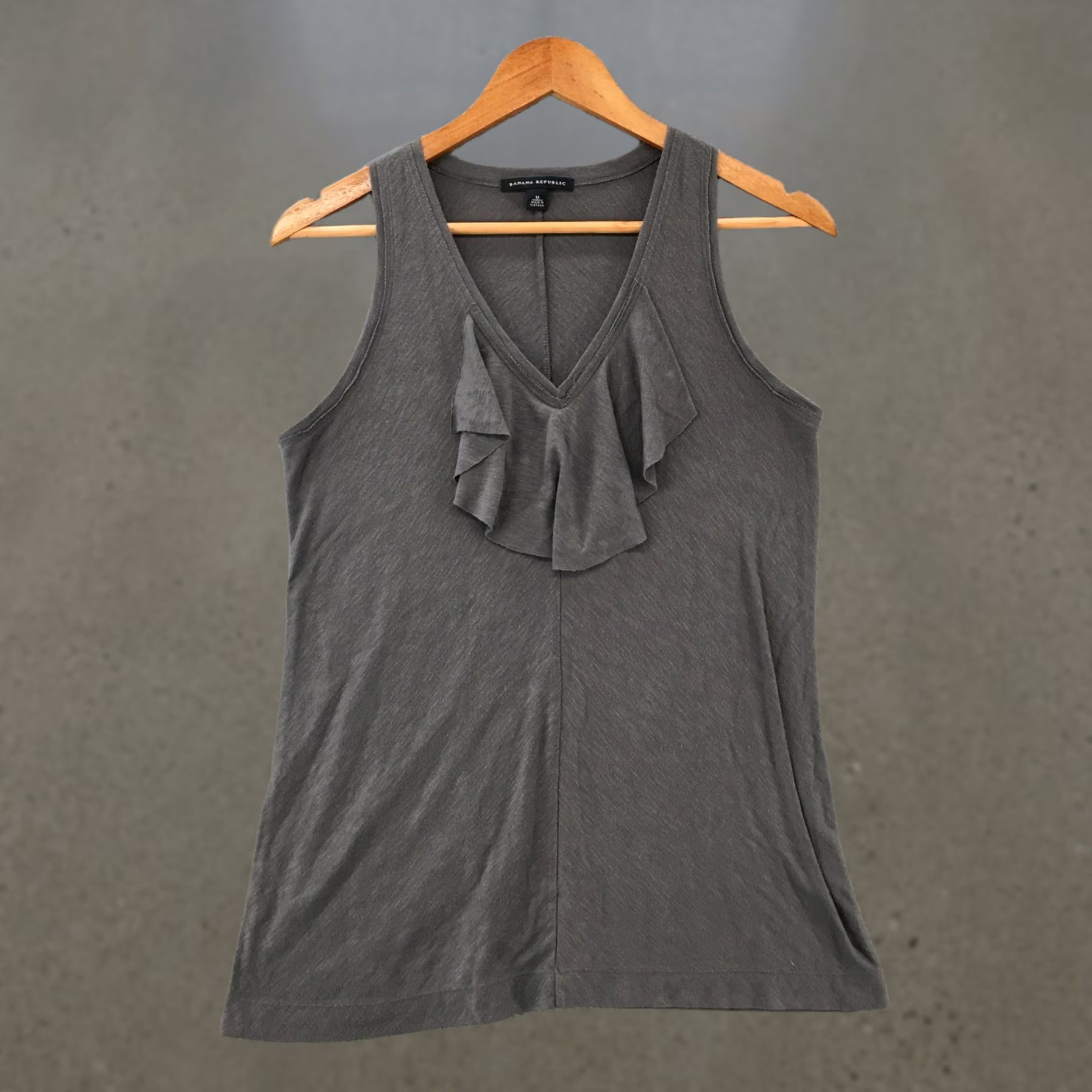 Banana Republic Banana Republic Tank Top Womens Medium Gray Ruffle Sleeveless Casual Shirt Size M / US 6-8 / IT 42-44 - 1 Thumbnail
