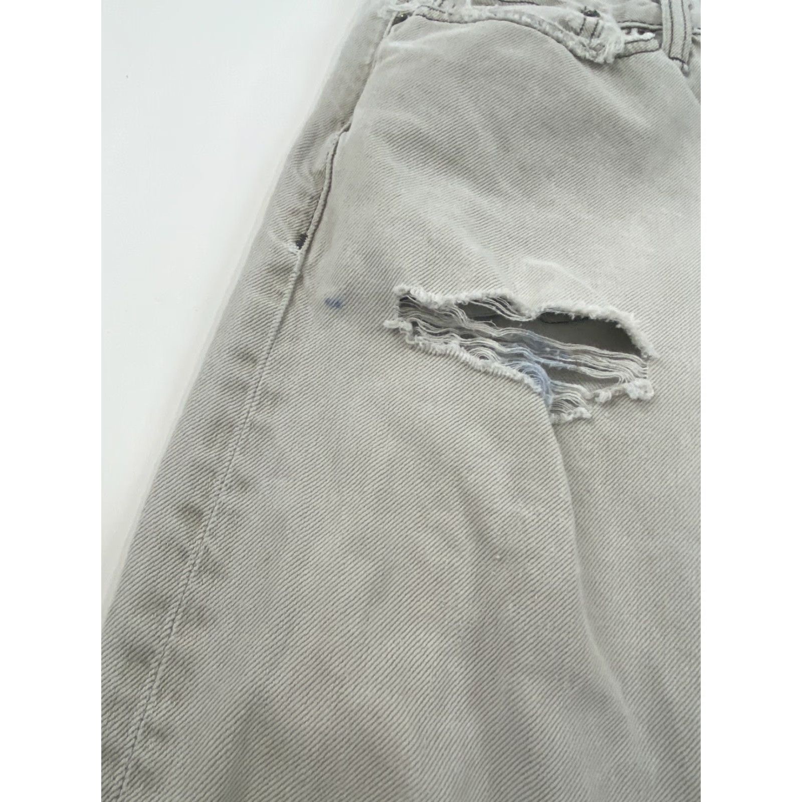 Levi's VINTAGE Levi’s 508 Jeans Men 31x30 Light Grey Distressed Jeans Distressed 508 Straight City Y2K Dad Mens Size US 31 - 5 Thumbnail