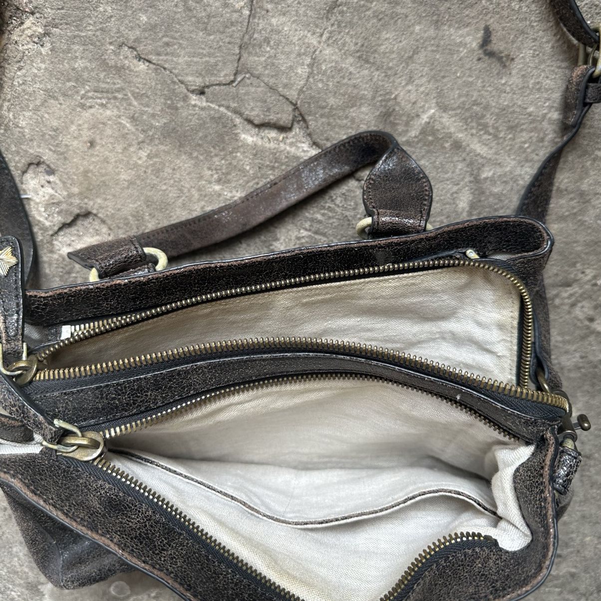 LIEBESKIND BERLIN Vintage Liebeskind Avant-Garde leather vintage Crossbody Bag Size ONE SIZE - 10 Thumbnail