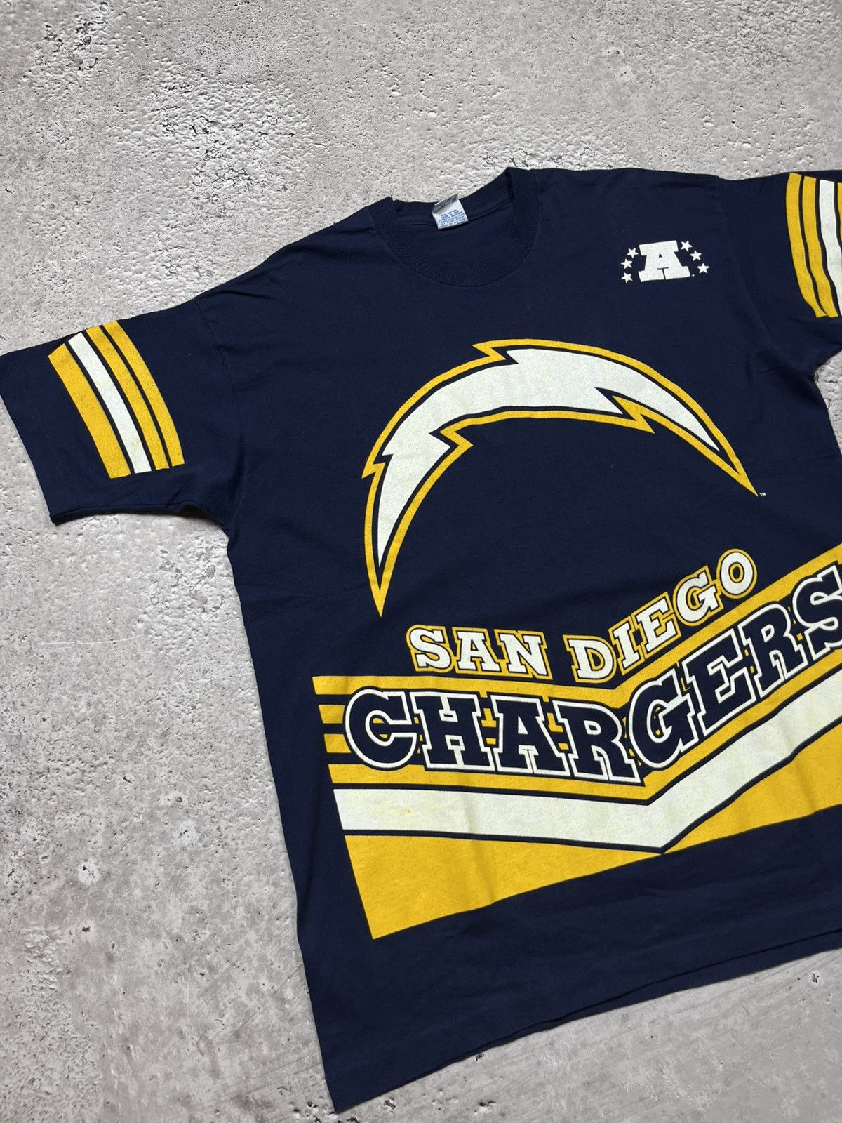 NFL × Vintage Vintage 1995 San Diego Chargers NFL T-Shirt XL USA Made Tee Size US XL / EU 56 / 4 - 3 Thumbnail