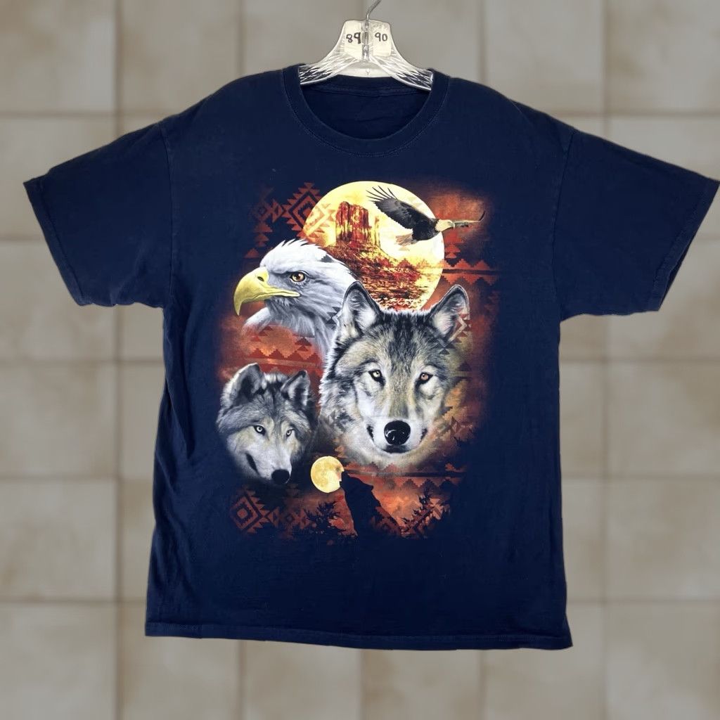 Fruit Of The Loom Fruit of the Loom Graphic T-Shirt Men Large Dark Navy 90s Nature Wolf Eagle Retro Slim Fit Size US L / EU 52-54 / 3 - 1 Thumbnail