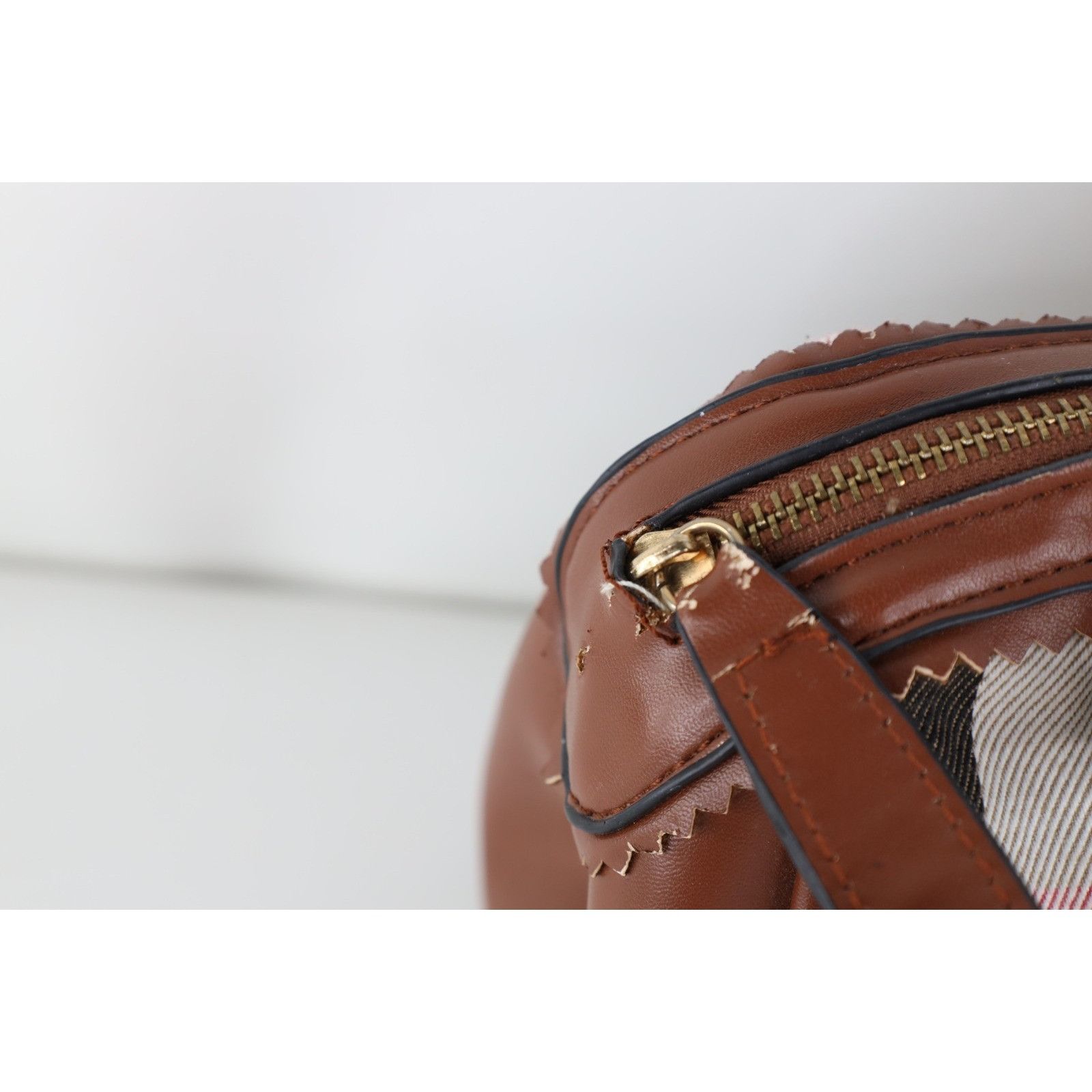 Burberry Vintage Burberry Prorsum Novacheck Plaid Toiletry Bag Size ONE SIZE - 3 Thumbnail