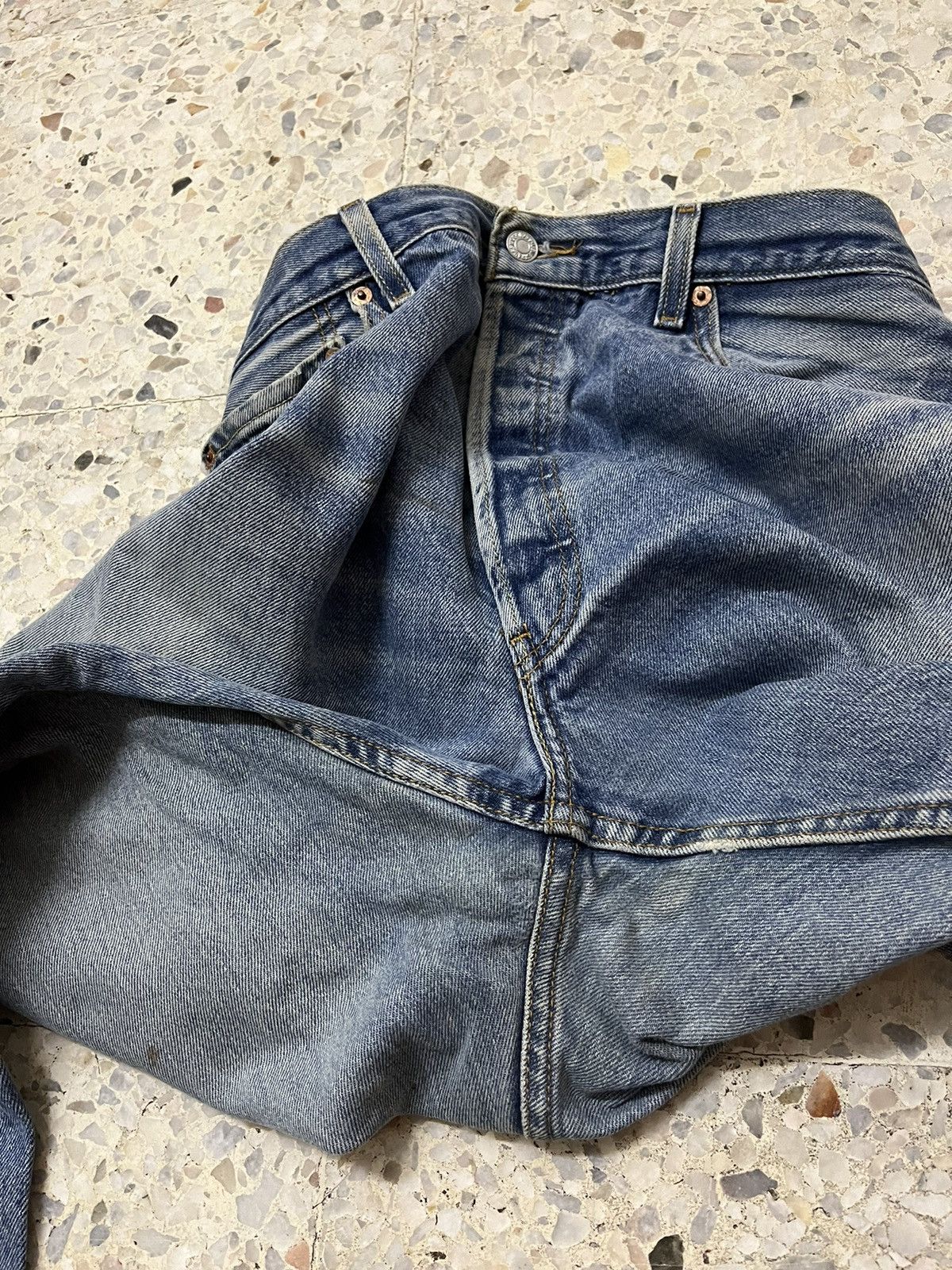 Levi's Vintage levis 501XX light blue distressed Size US 35 - 12 Thumbnail