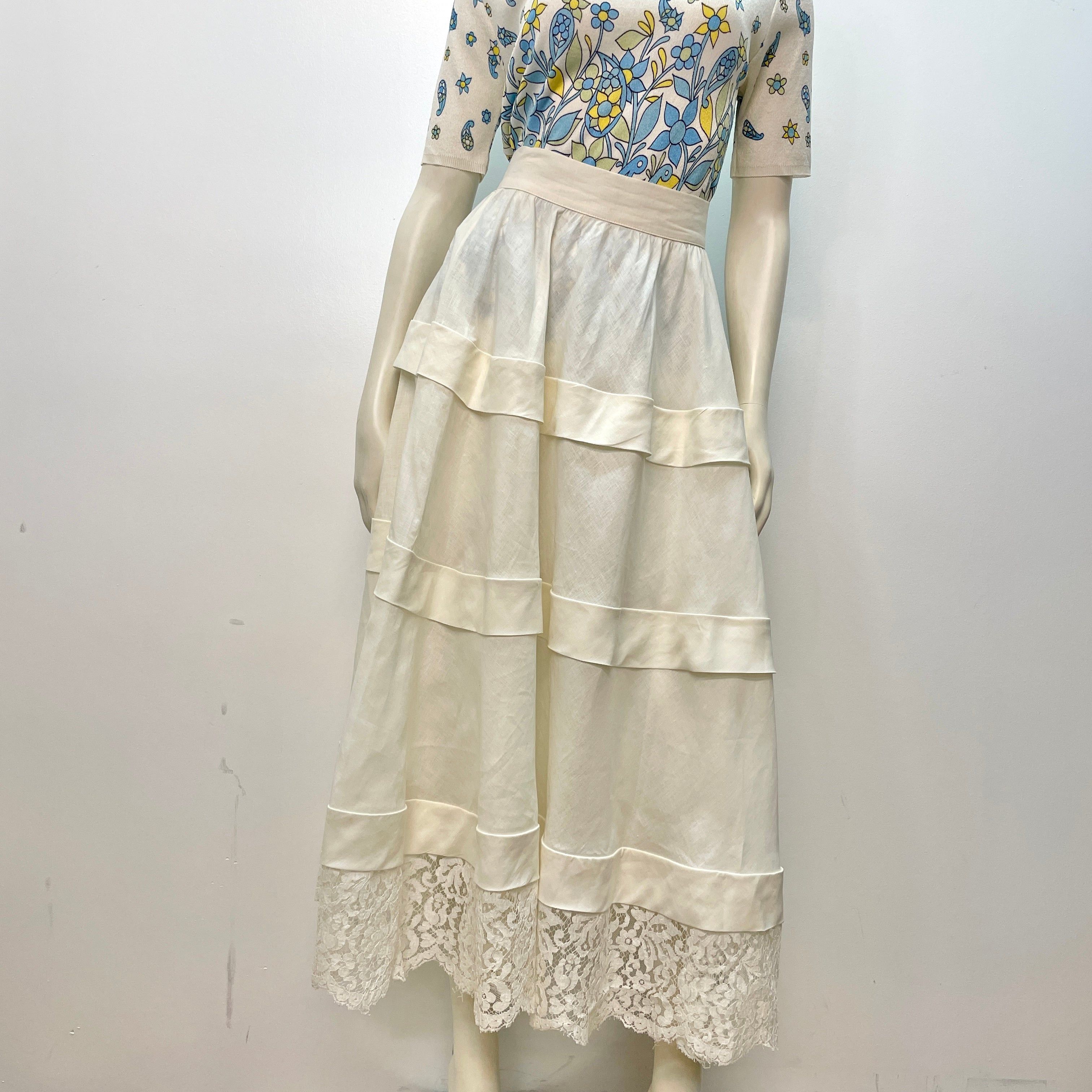 Valentino 90s "Night" By Valentino Vintage Designer Lacy Linen Summer Skirt Made In Italy Size 26" Size 26" / US 2 / IT 38 - 2 Thumbnail