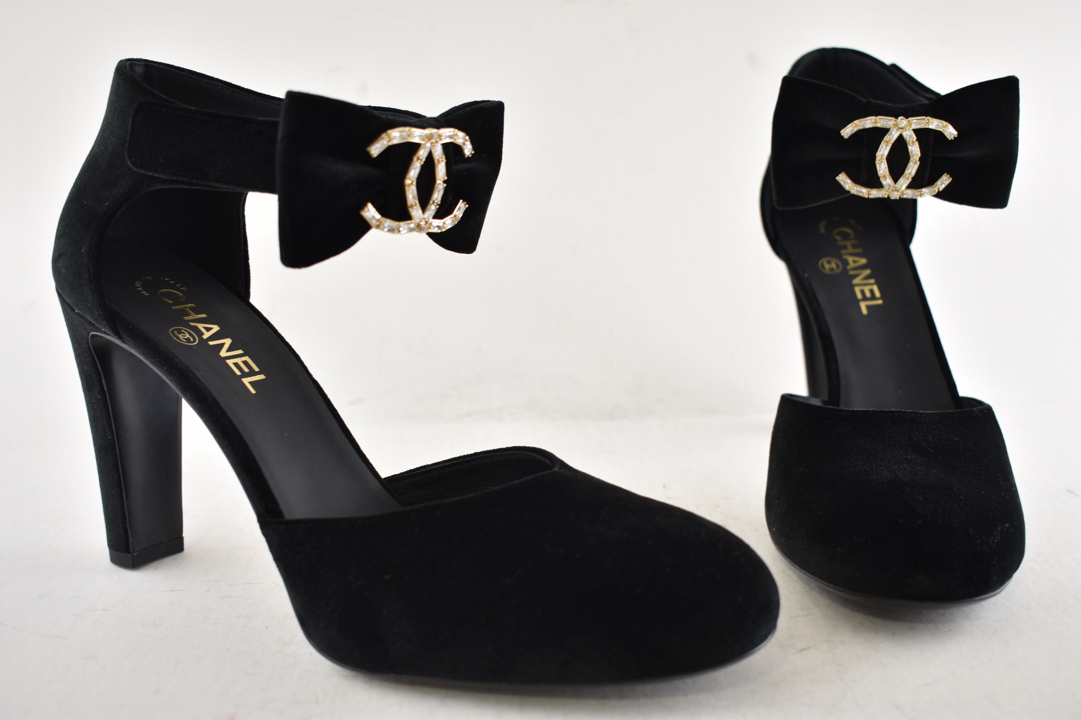 Chanel Chanel 24K Velvet Bow Crystal CC Ankle Strap Heel Pump 42 Size US 12 / IT 42 - 2 Thumbnail