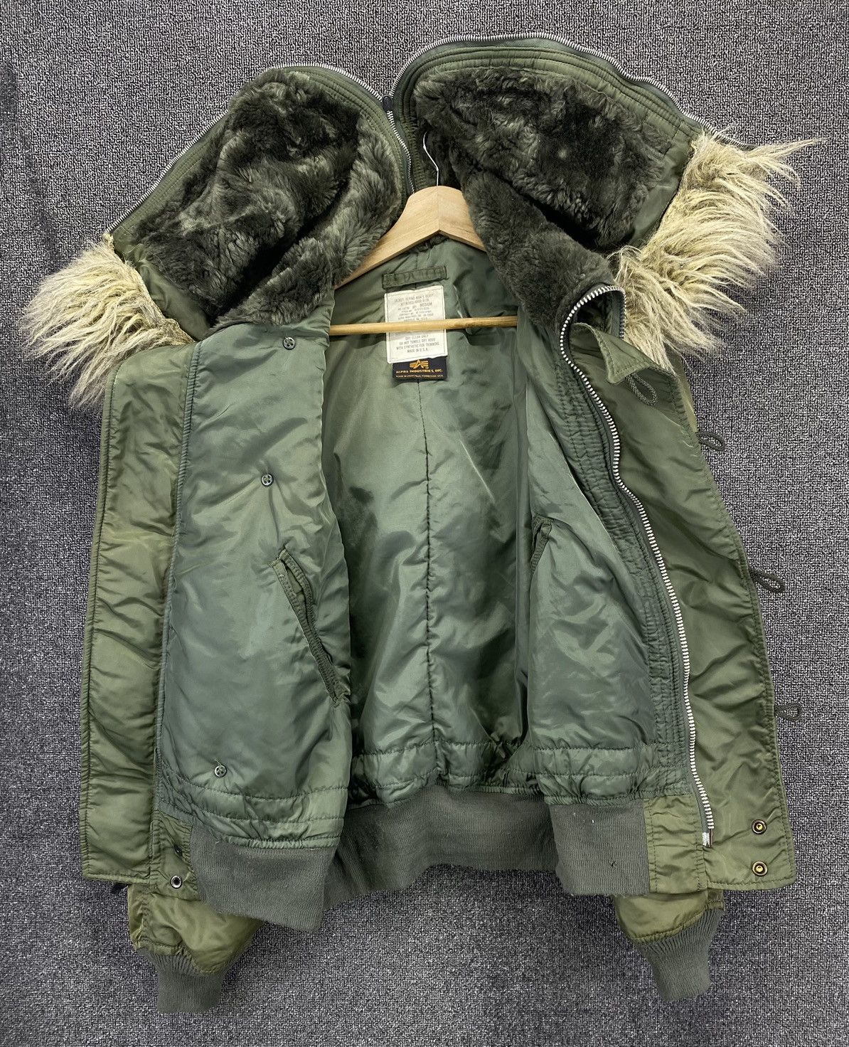 Alpha Industries Vintage Alpha Industries N-2B Attached Hood Flight Jacket Size US M / EU 48-50 / 2 - 10 Thumbnail