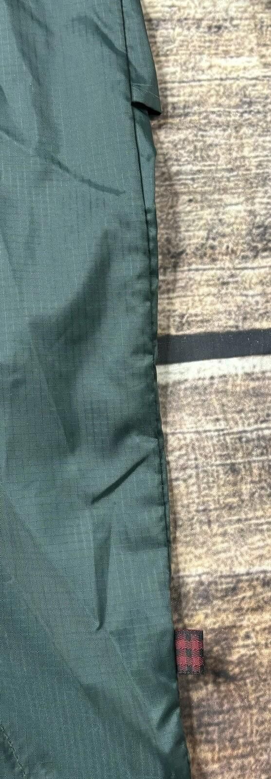 Woolrich Woolen Mills VTG Woolrich Nylon Jacket Men's Large Tuckaway Hood Size US L / EU 52-54 / 3 - 6 Thumbnail