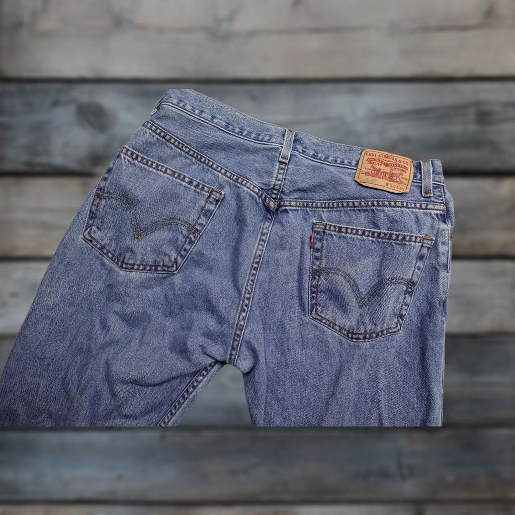 Levi's Levi's 505 Regular Fit Jeans Mens 36x30 Blue Medium Wash Denim Straight Leg Size US 36 / EU 52 - 1 Thumbnail