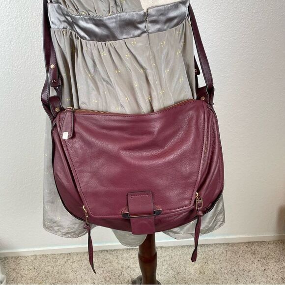 Other Kooba Leroy hobo crossbody handbag wildberry burgundy red NE Size ONE SIZE - 5 Thumbnail
