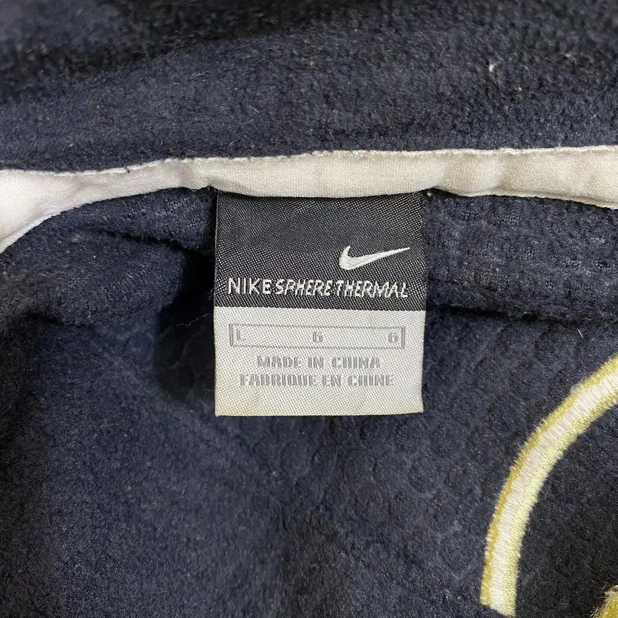 Nike Vintage NIKE SPHERE THERMAL Total 90 Zipper Sweatshirt Size US L / EU 52-54 / 3 - 3 Thumbnail