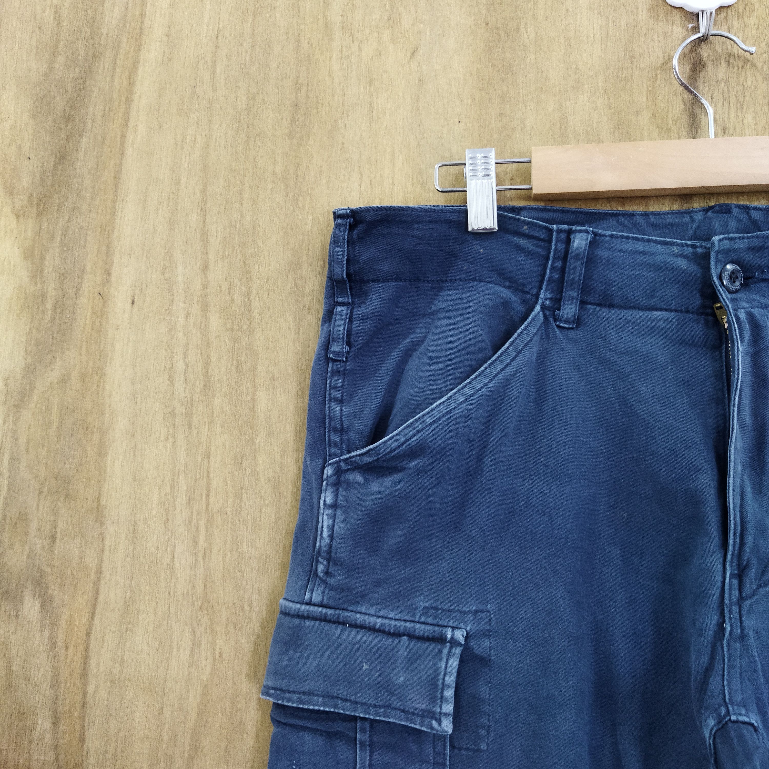 Japanese Brand GLADIATOR DARK BLUE CARGO PANTS Size US 32 / EU 48 - 4 Thumbnail