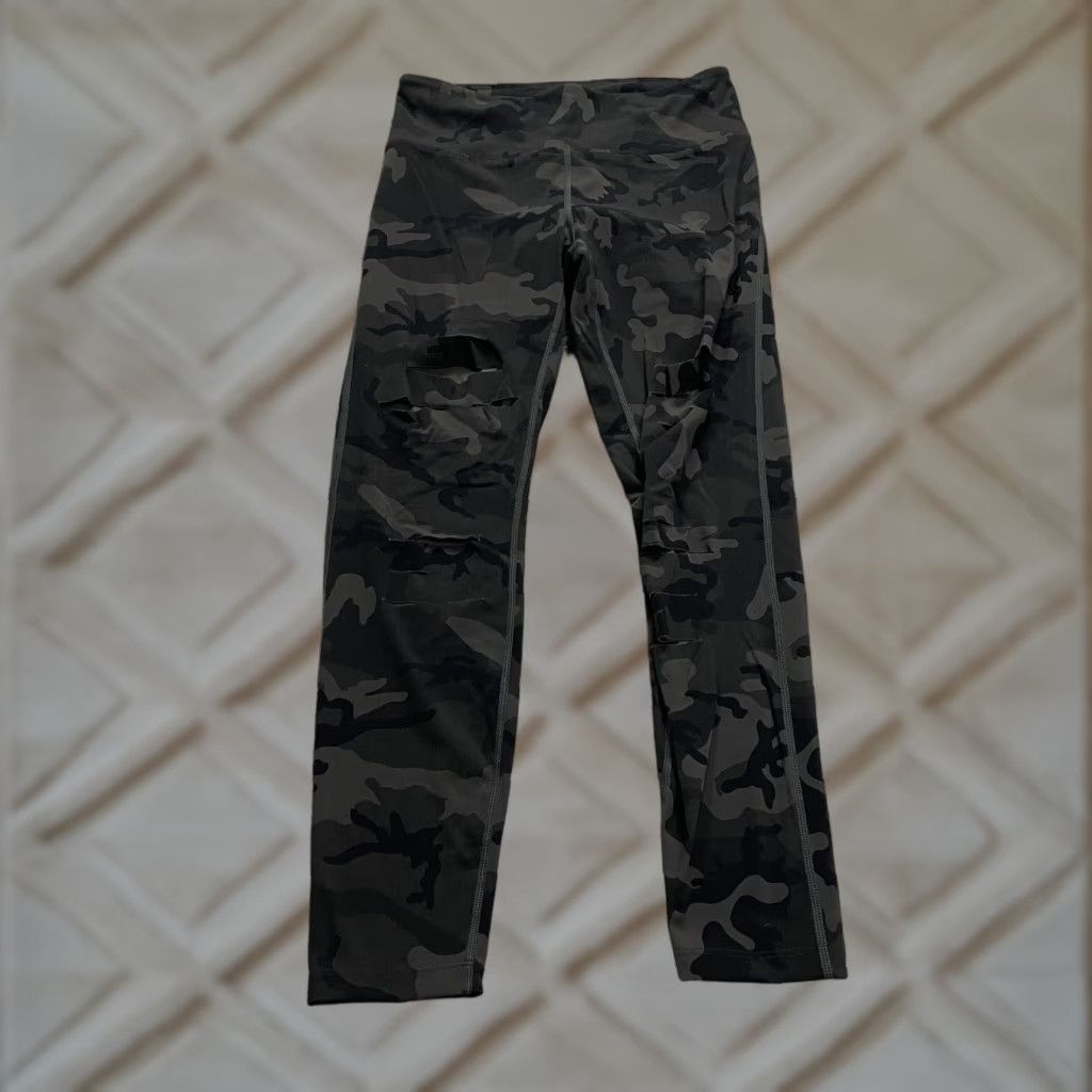 Vintage VINTAGE Zyia Active Compression Leggings Womens 4 Multi Camo Ripped Athletic Gym 26x28 Size 27" / US 4 / IT 40 - 1 Thumbnail