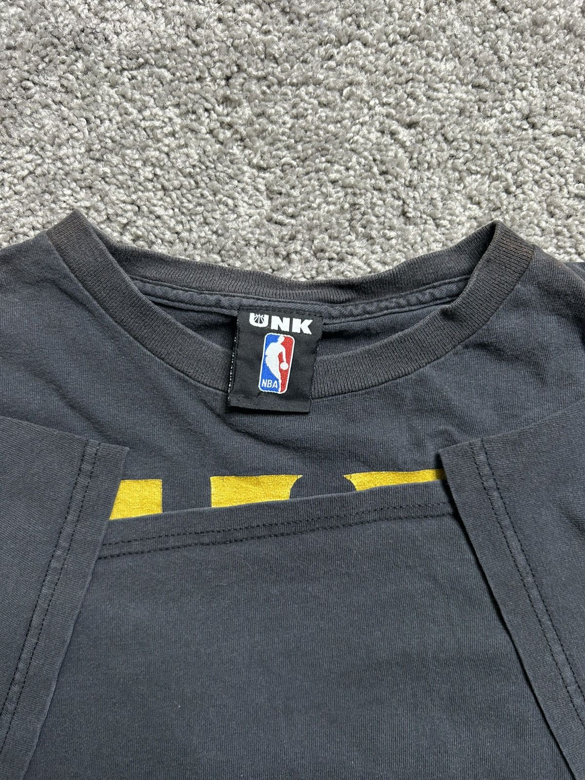 NBA × Vintage Vintage Los Angeles Lakers Kobe Bryant The Show NBA UNK Tee Size US L / EU 52-54 / 3 - 5 Thumbnail