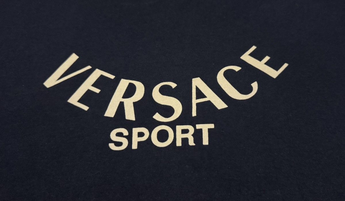 Versace Vintage Versace Sport Spell Out Big Logo Size US M / EU 48-50 / 2 - 6 Thumbnail