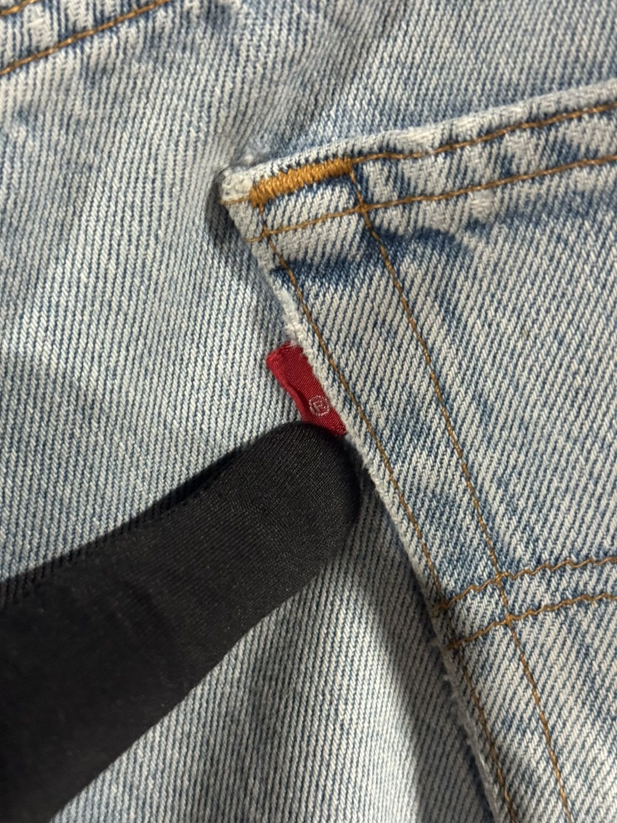 Levi's Vintage Clothing 1990s Vintage Levi’s Faded Distressed Knee Blow Out Jeans 38 Size US 38 / EU 54 - 8 Thumbnail
