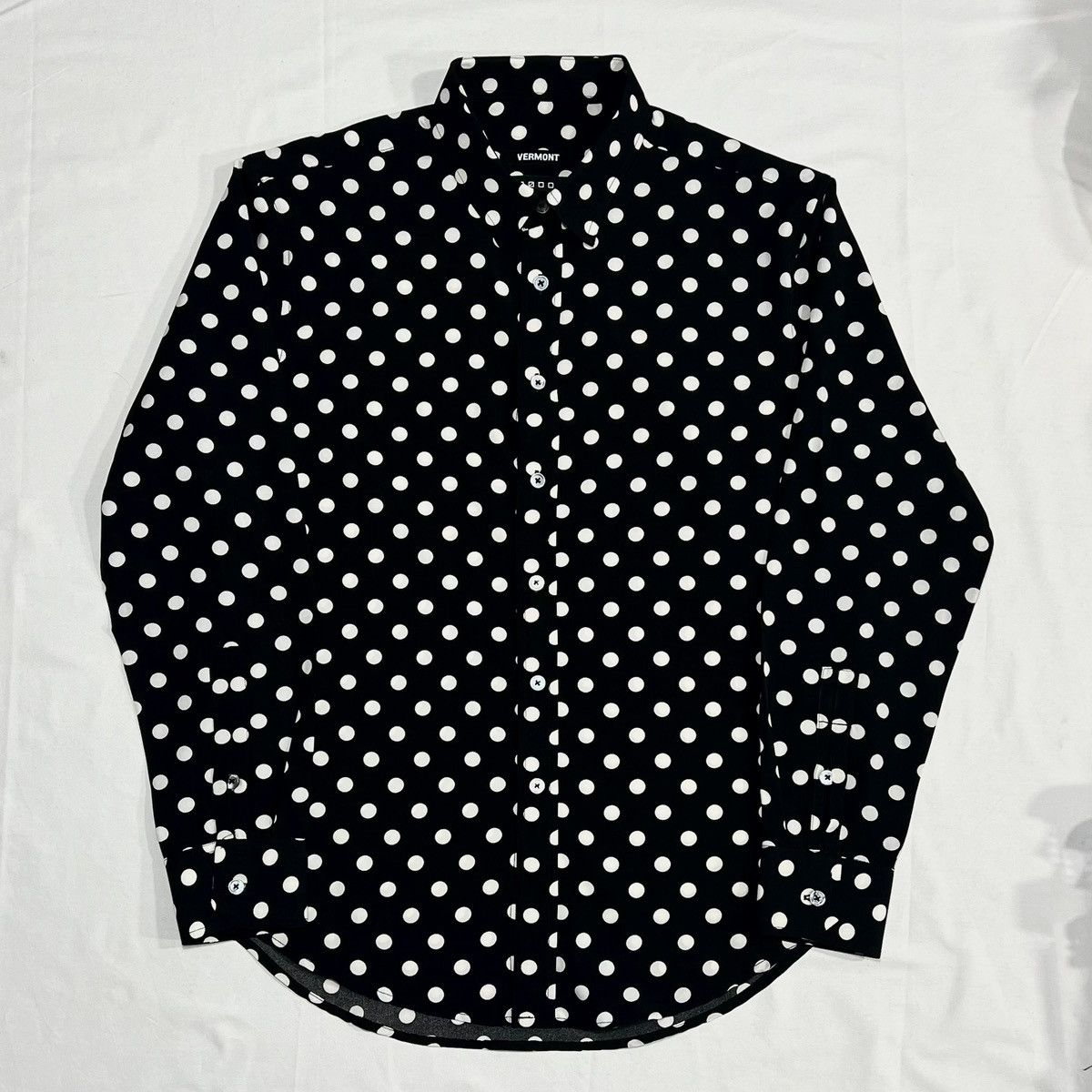 The Vermont Flannel Company VELENDER VERMONT POLKA DOT BUTTON-UP SHIRT IN LARGE Size US L / EU 52-54 / 3 - 1 Thumbnail