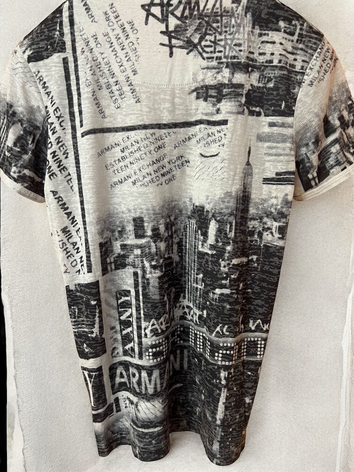 Armani × Vintage Vintage Armani Avant Garde 00s Tee T shirt City Print y2k Size US M / EU 48-50 / 2 - 3 Thumbnail