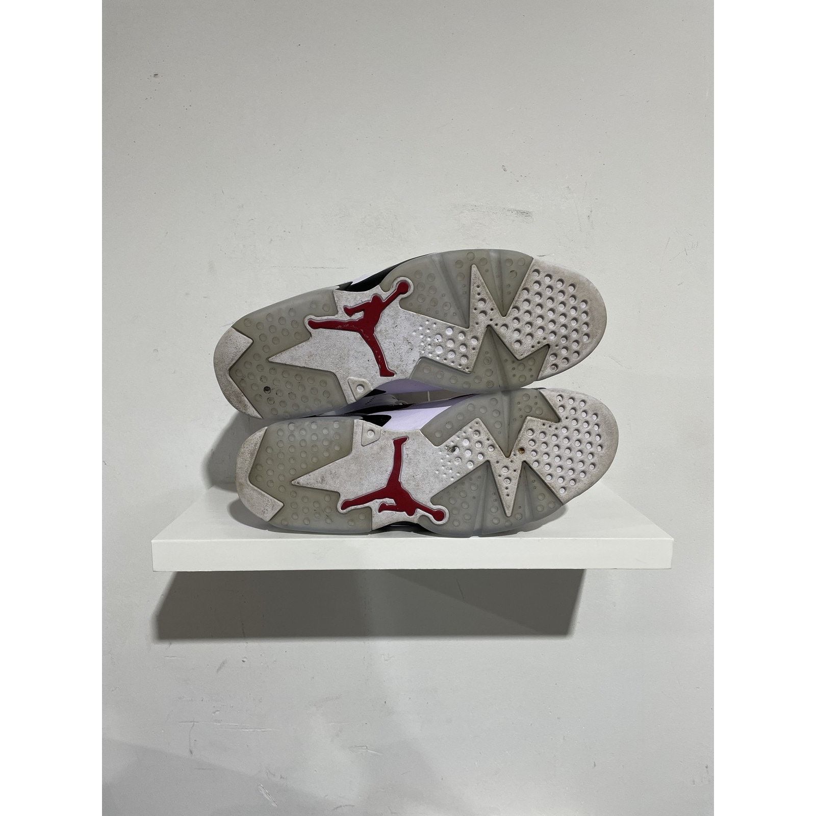 Jordan Brand JORDAN 6 RETRO CARMINE SIZE 10 PREOWNED Size US 10 / EU 43 - 2 Thumbnail