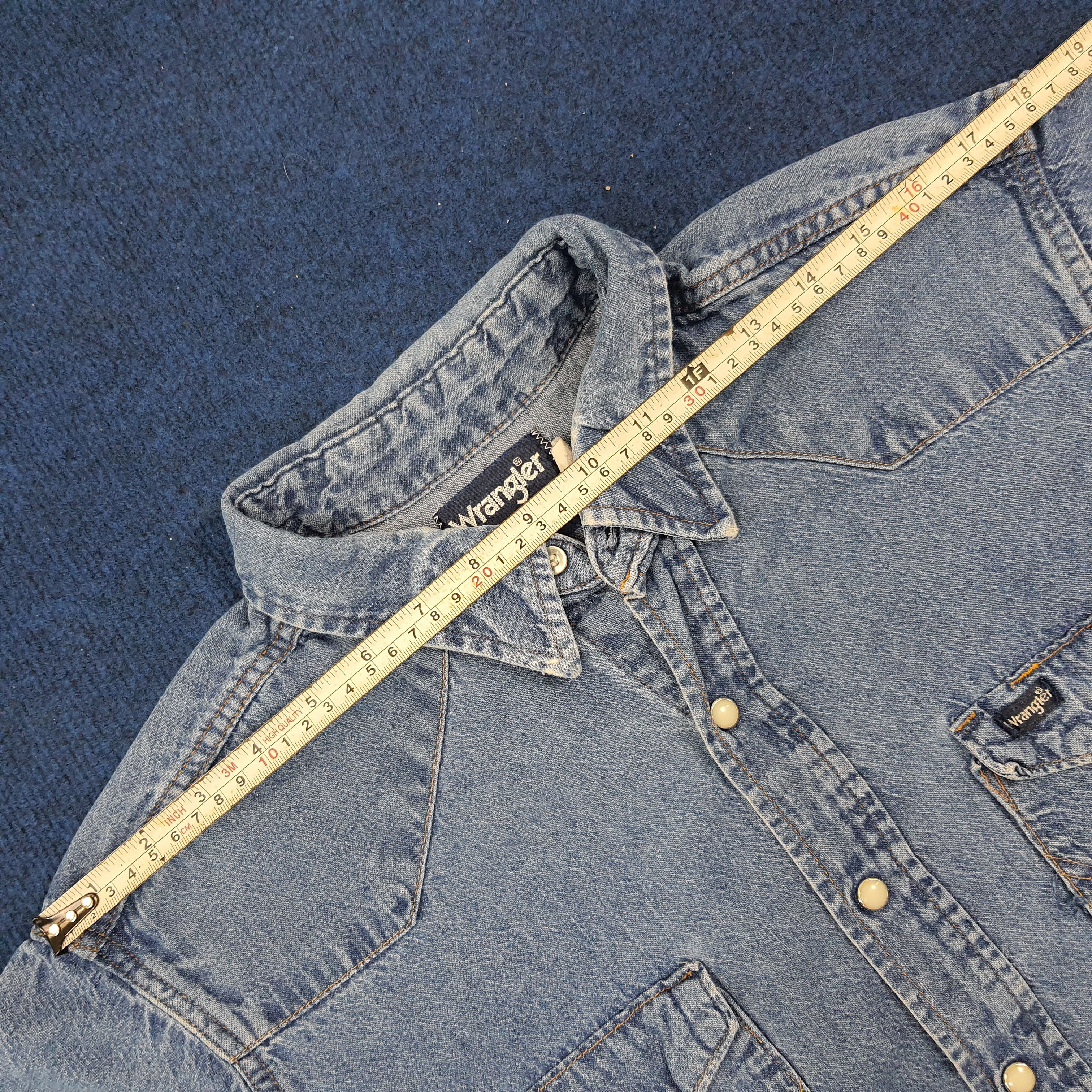 Vintage × Wrangler Vintage Wrangler American Brand Button Up Denim Shirt Size US L / EU 52-54 / 3 - 8 Thumbnail
