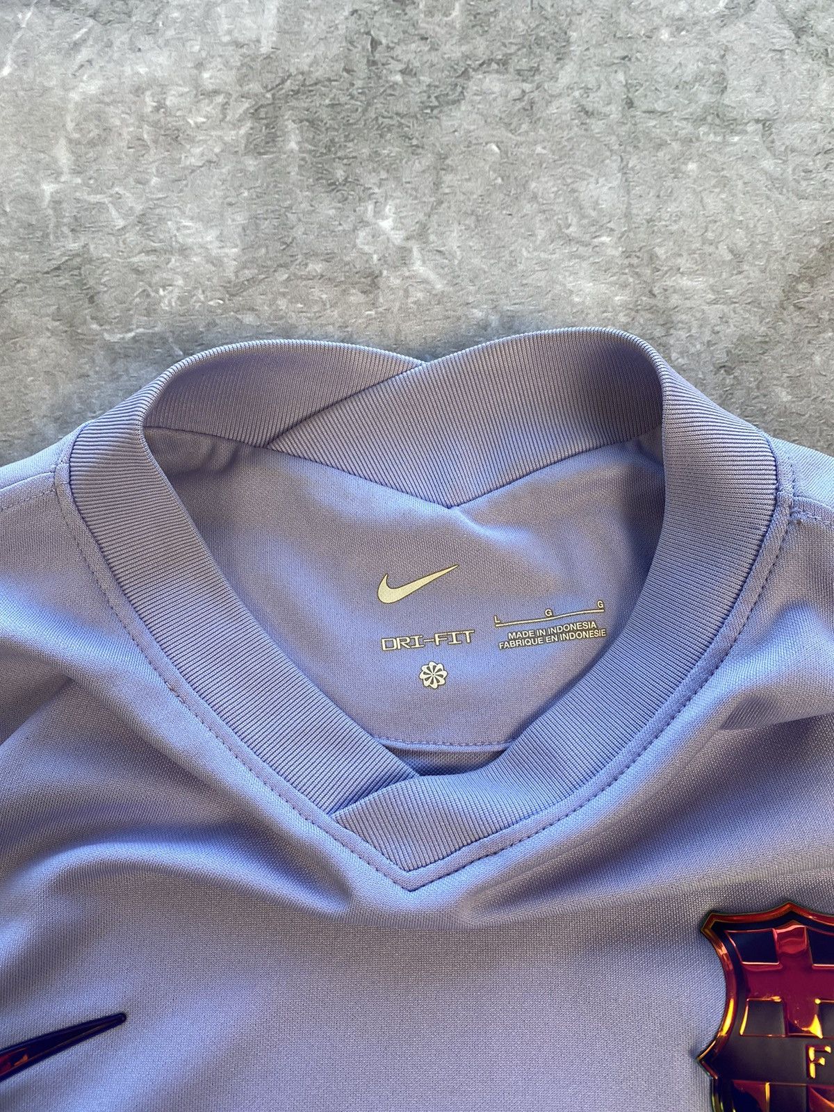 Nike × Vintage Rare Nike FC Barselona 2021/2022 Away Soccer Jersey Size US L / EU 52-54 / 3 - 4 Thumbnail
