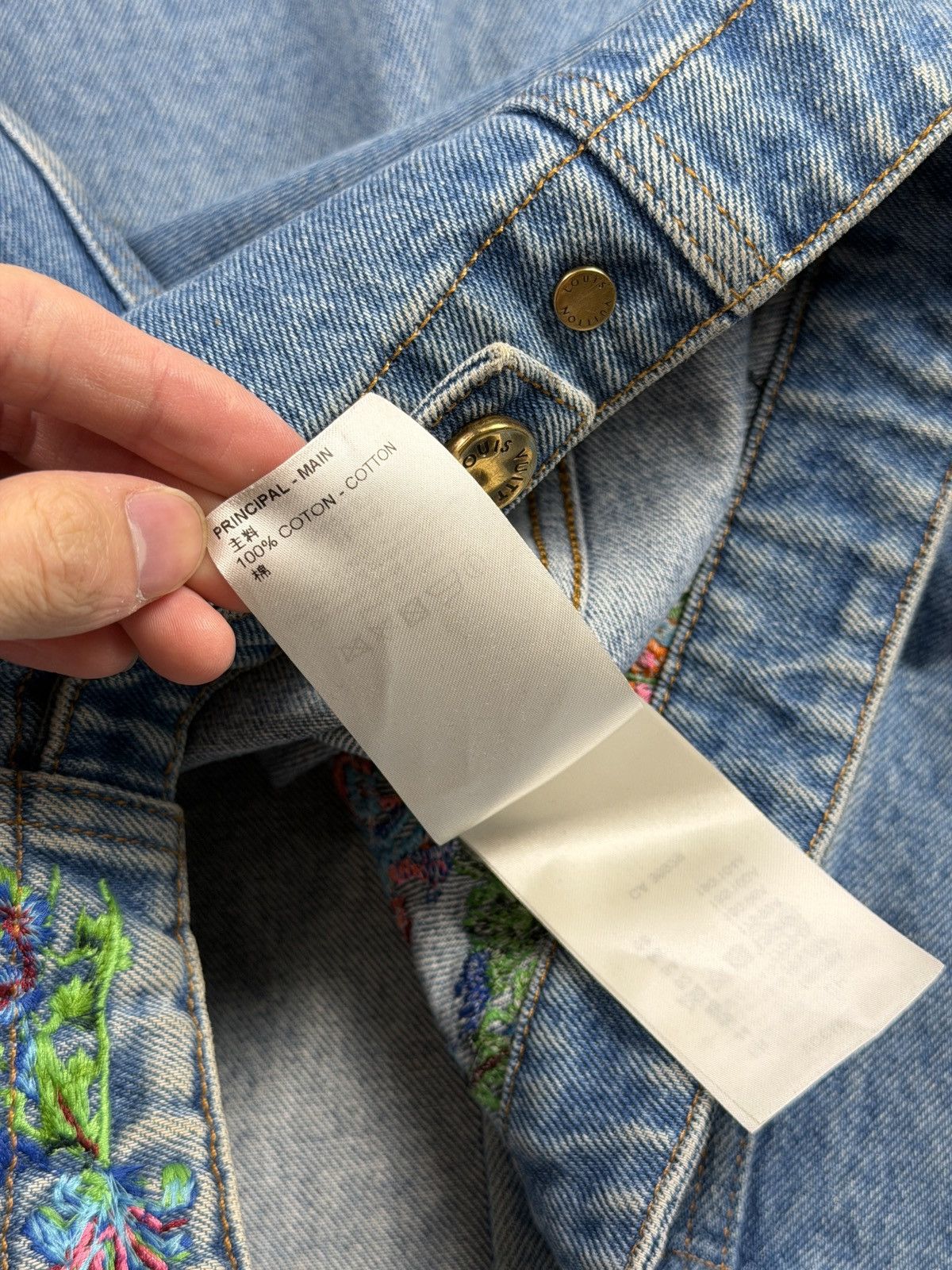 Louis Vuitton SS22 FLORAL EMBROIDERED DENIM JACKET Size US L / EU 52-54 / 3 - 10 Thumbnail