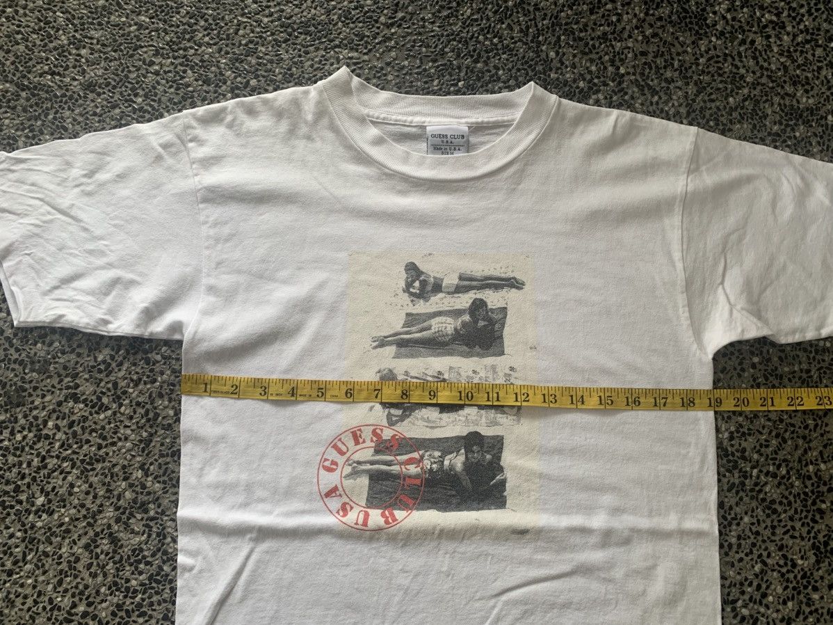 Guess × Vintage Vintage 90s Guess Club Photo Print / Magazine Cover T shirt Size US M / EU 48-50 / 2 - 8 Thumbnail