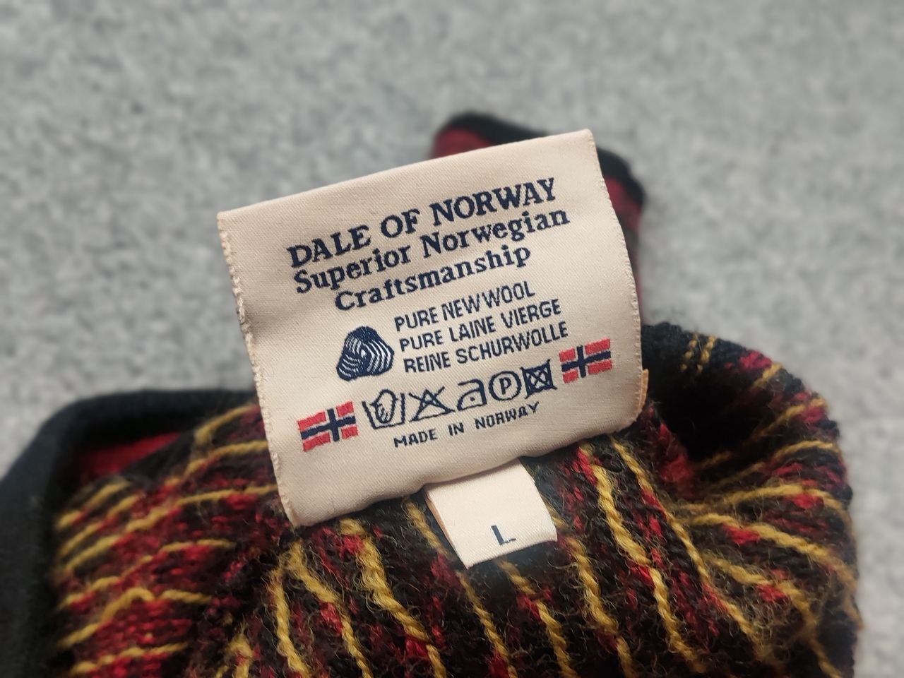 Dale Of Norway Vintage Dale of Norway Wool cardigan pattern button Sweater Size M / US 6-8 / IT 42-44 - 15 Thumbnail