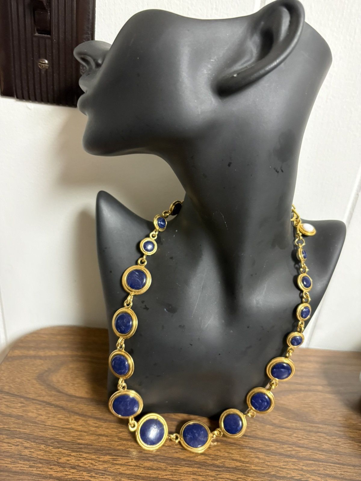 Lauren Conrad Gold Tone Reversible Statement Necklace Blue White Cabochon Size ONE SIZE - 3 Thumbnail